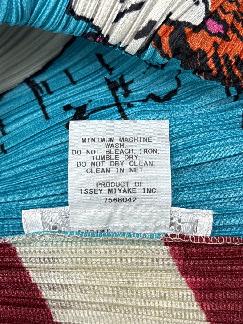 Issey Miyake Issey Miyake Blue elephant pleated top Size XL / US 12-14 / IT 48-50 - 4 Thumbnail