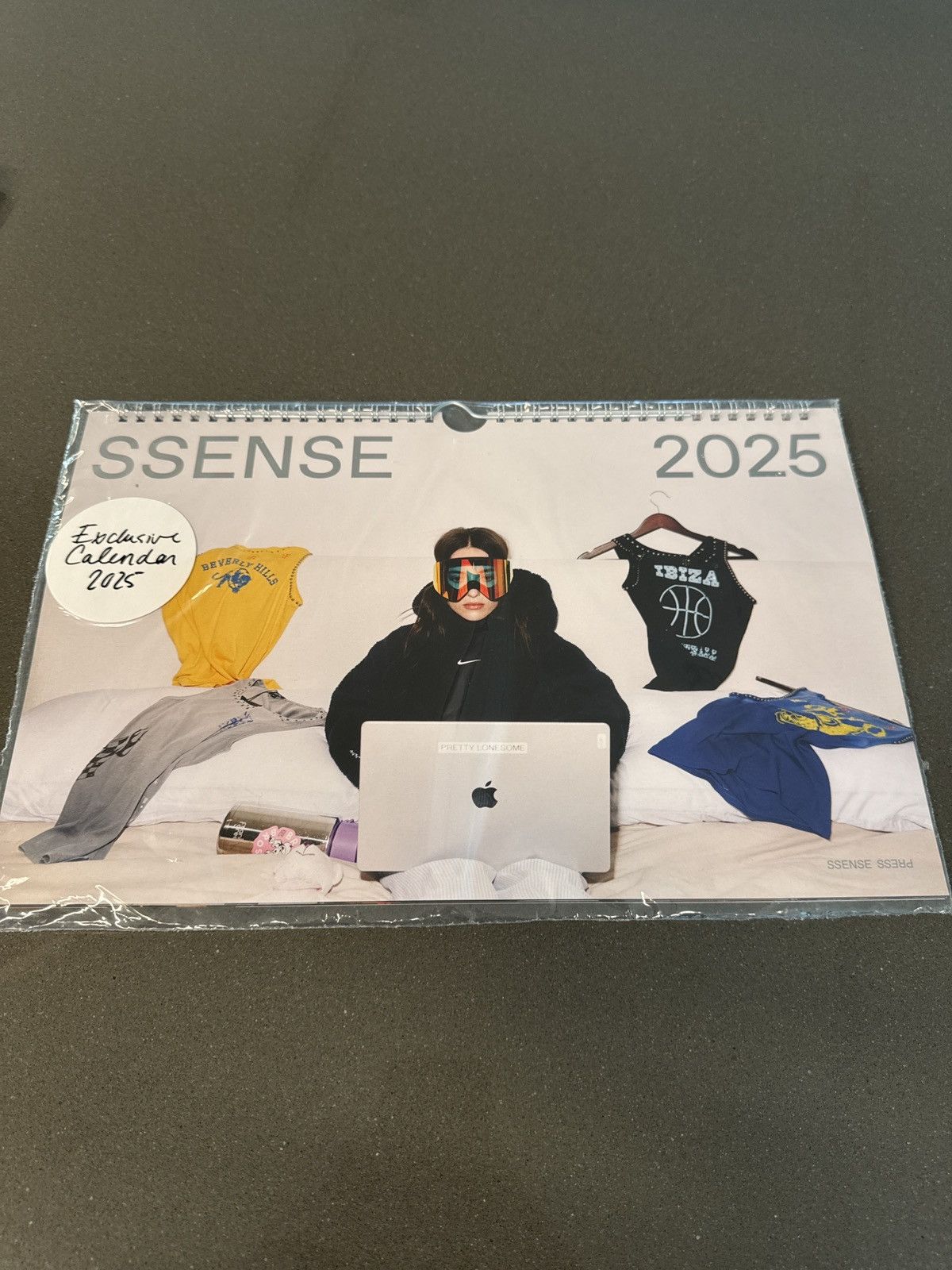SSENSE SSENSE EXCLUSIVE CALENDAR 2025 Size ONE SIZE - 2 Thumbnail