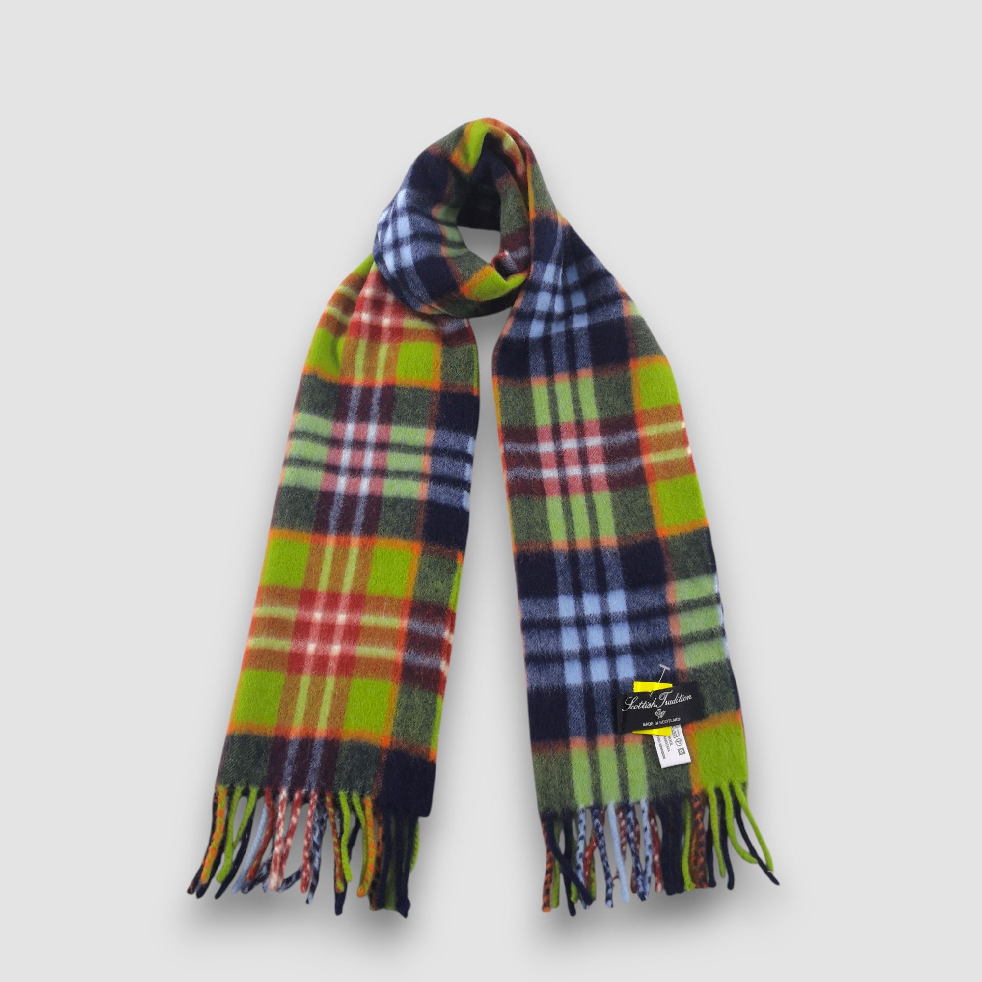 Vintage Vintage Scottish Tradition Scarf Wool Cashmere Scarves Size ONE SIZE - 1 Thumbnail