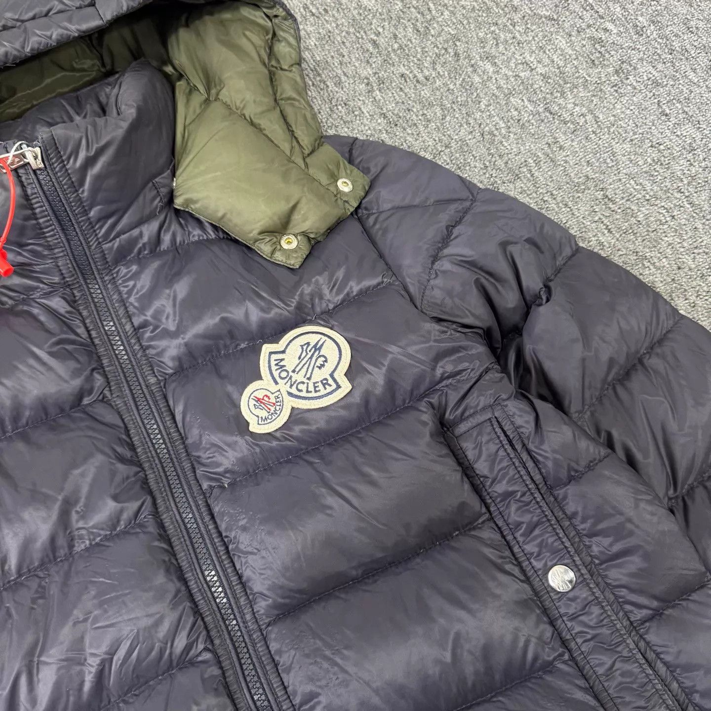 Moncler Moncler Bramant B Logo Hooded Down Jacket Size 2 98N Size XS / US 0-2 / IT 36-38 - 4 Thumbnail