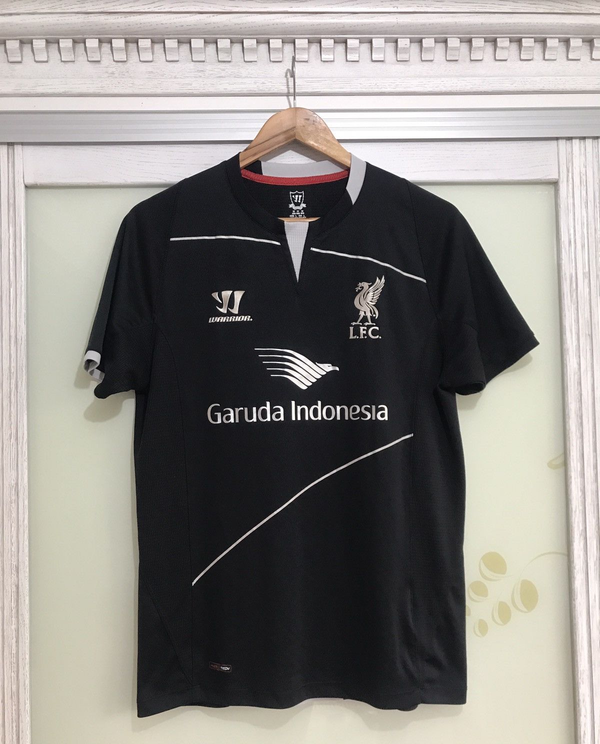 Warrior Liverpool 2014-2015 Soccer Jersey Football Kit Shirt Size M Size US M / EU 48-50 / 2 - 1 Thumbnail