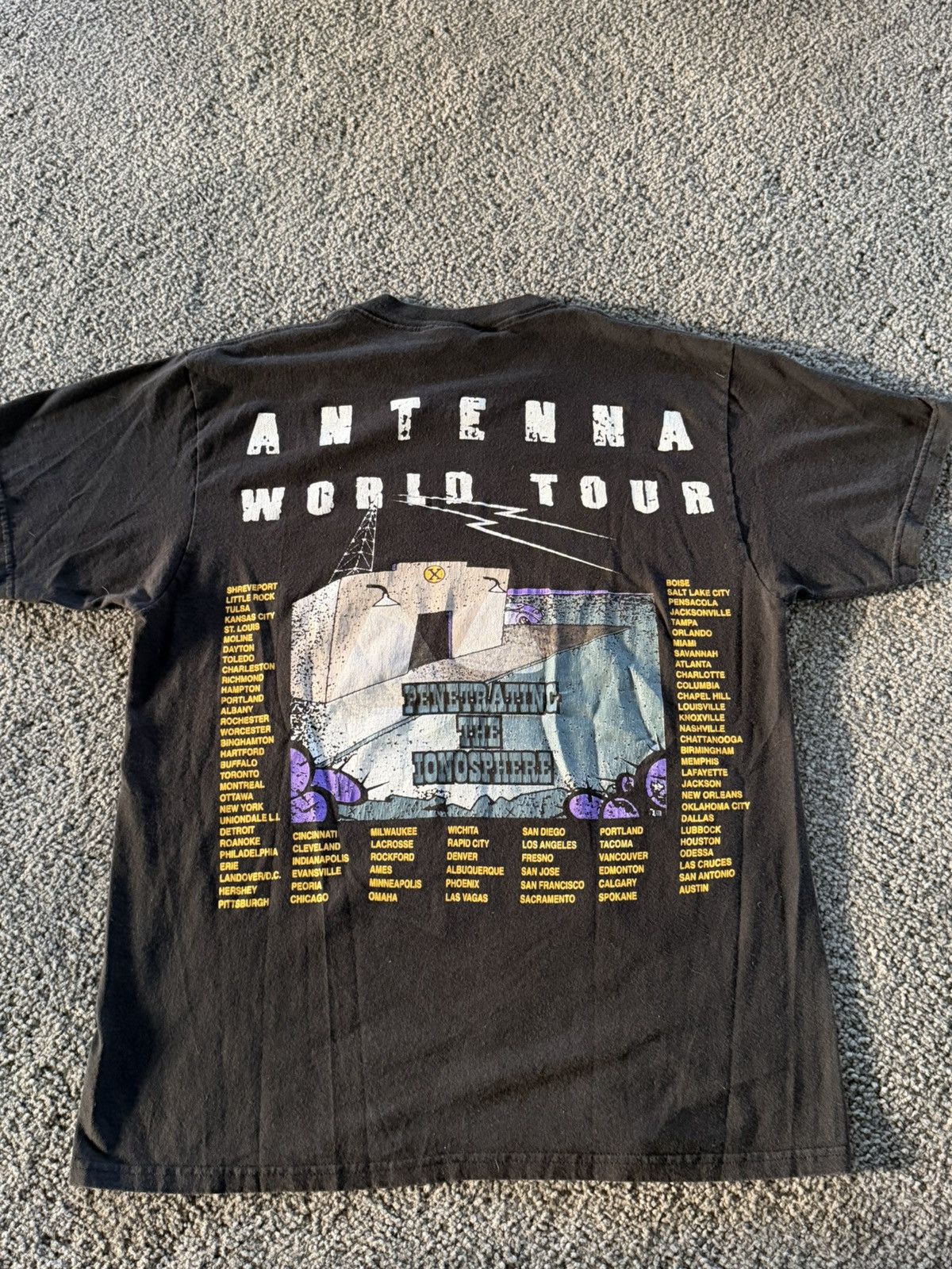 Vintage Vintage 1994 ZZ Top Antenna World Tour Shirt Size US L / EU 52-54 / 3 - 3 Thumbnail
