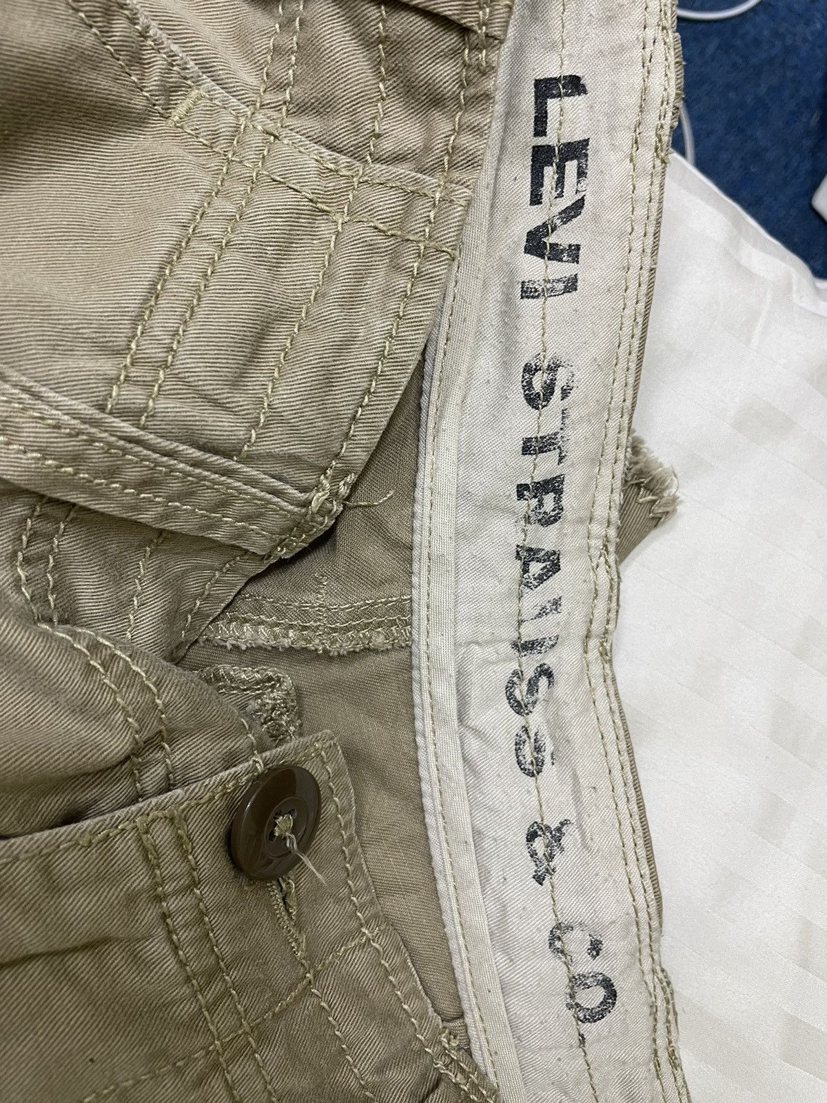 Levi's Made & Crafted Vintage 2005 Levi's Cargo Baggy With Adjustment Zip Size US 33 - 13 Thumbnail