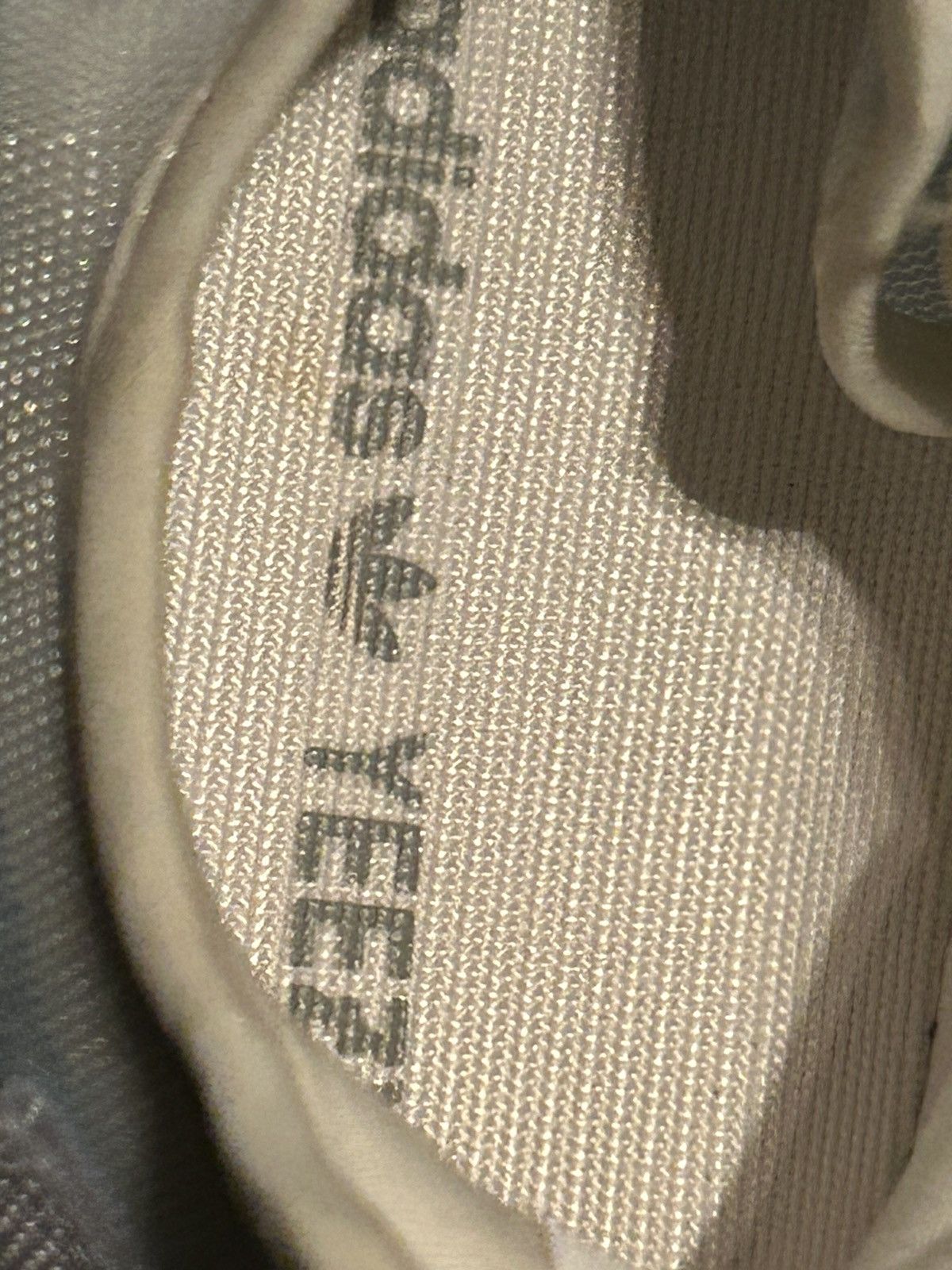 Adidas Adidas’ Yeezy boost 350 V2 GW2869 Size US 10 / EU 43 - 5 Thumbnail