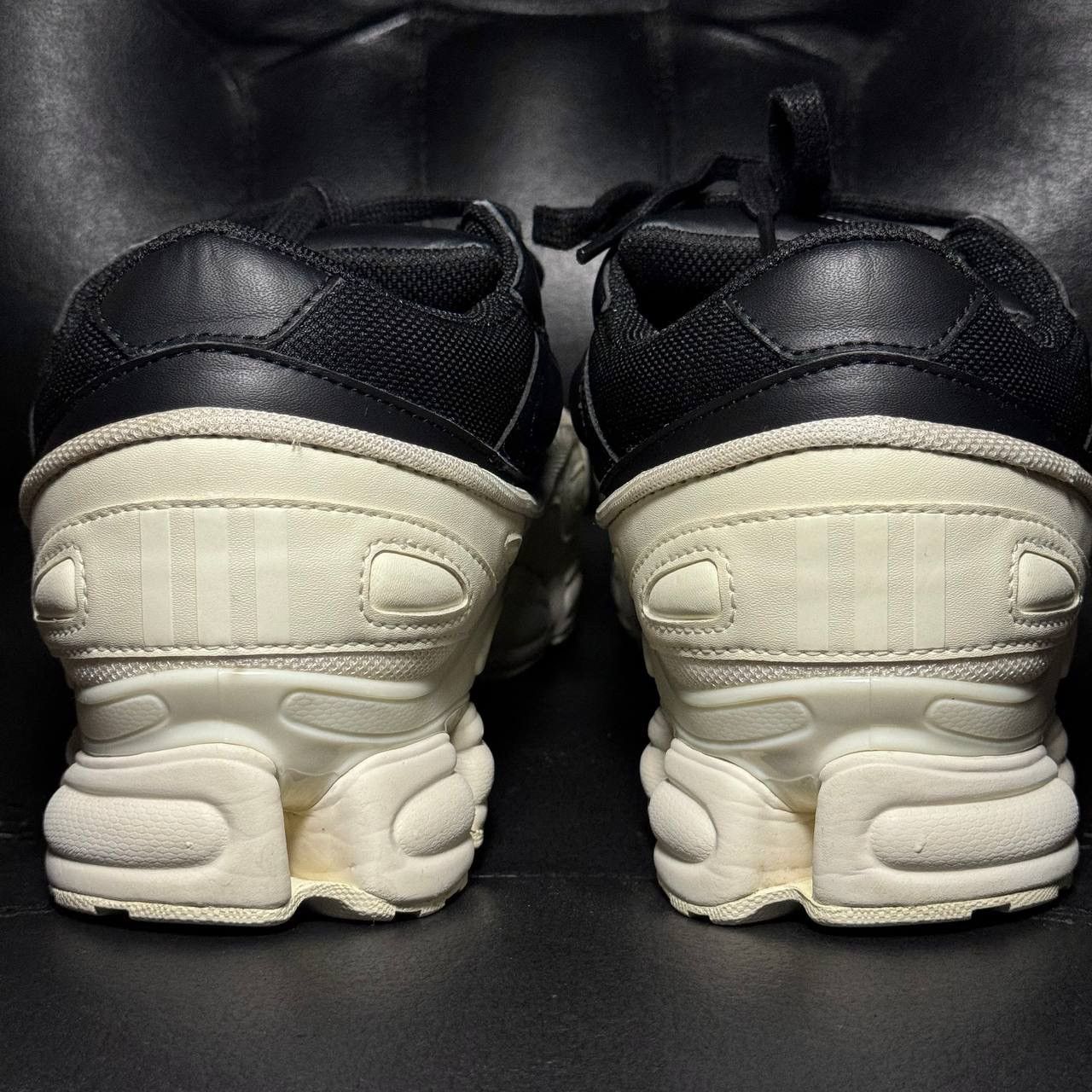 Adidas × Raf Simons 11,5us Adidas Raf Simons Ozweego White Size US 11.5 / EU 44-45 - 2 Thumbnail