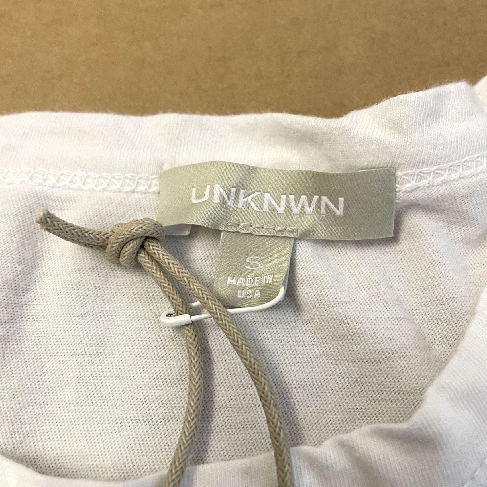 Vintage Unknwn Miami Shirt Adult Small White Lebron James Embroidered Short Sleeve Mens Crew Neck Cotton Knit T-Shirt Vintage? No (adjusted safer): Size US S / EU 44-46 / 1 - 7 Thumbnail