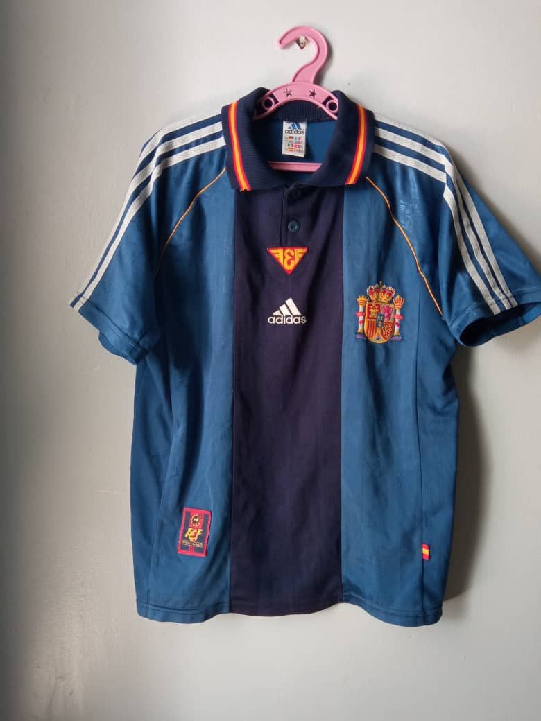 Adidas Vintage 1999 Adidas Spain jersey Y2K blokecore football Size US M / EU 48-50 / 2 - 1 Thumbnail