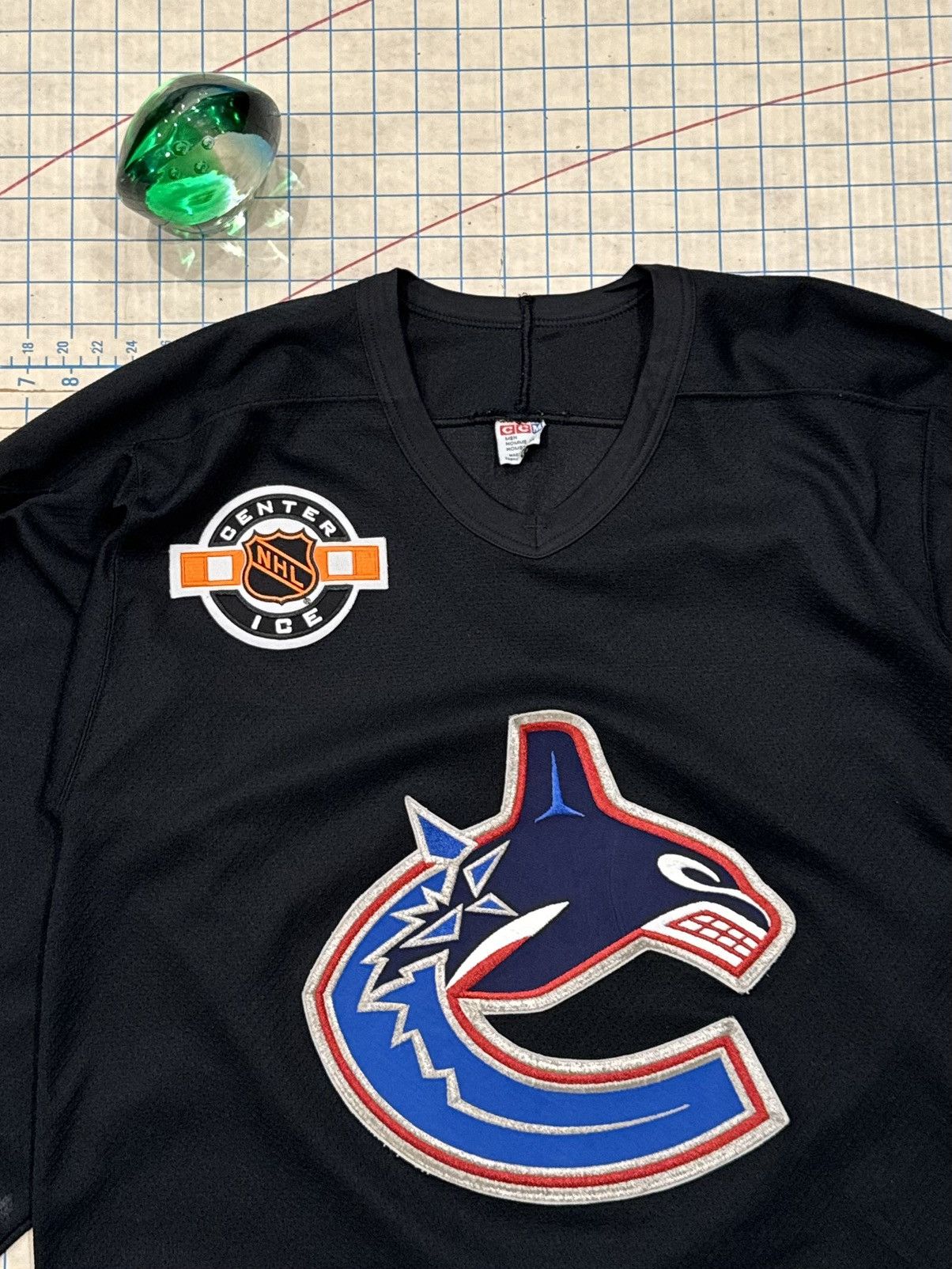 Ccm Vintage CCM Vancouver Canucks Practice Jersey Black Size M Size US M / EU 48-50 / 2 - 5 Thumbnail