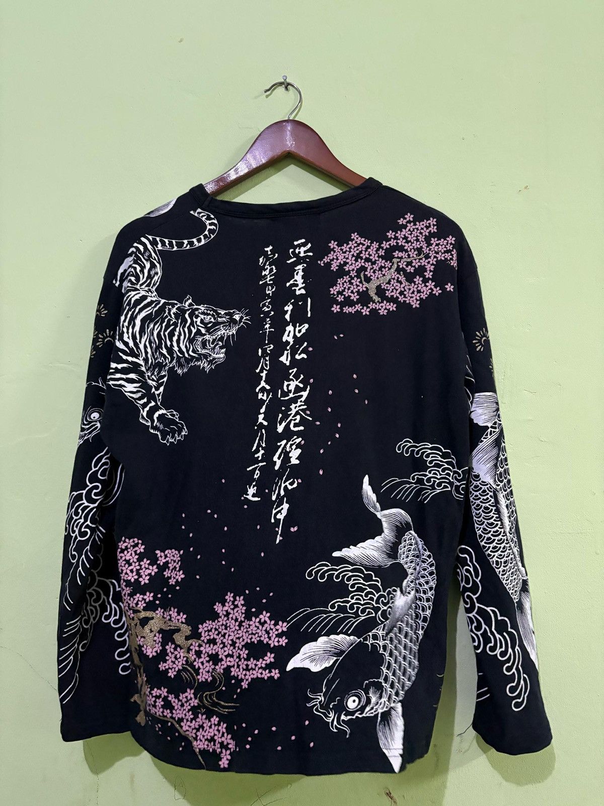 Japanese Brand Vintage Japanese Koi Fish And Tigers Long Sleeve Shirt Size US M / EU 48-50 / 2 - 7 Thumbnail