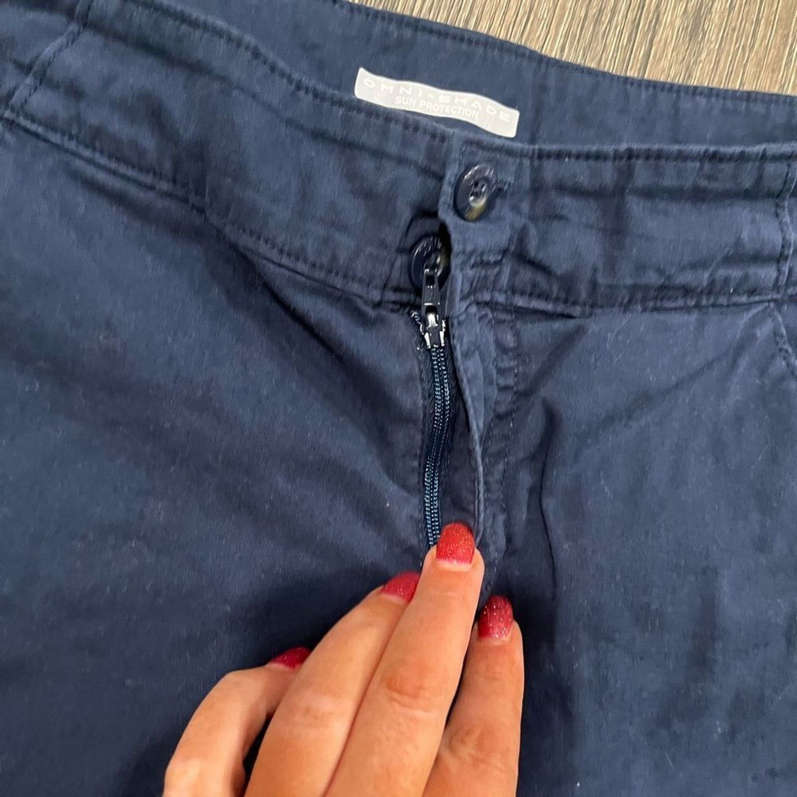 Columbia Columbia Omni-Shade Navy Blue Bermuda Shorts Size M Size 26" / US 2 / IT 38 - 7 Thumbnail