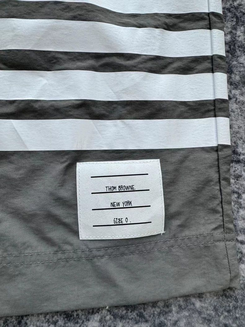 Thom Browne Thom Browne Size 0Gray beach shorts 2505-Nextarrow Size US 30 / EU 46 - 4 Thumbnail