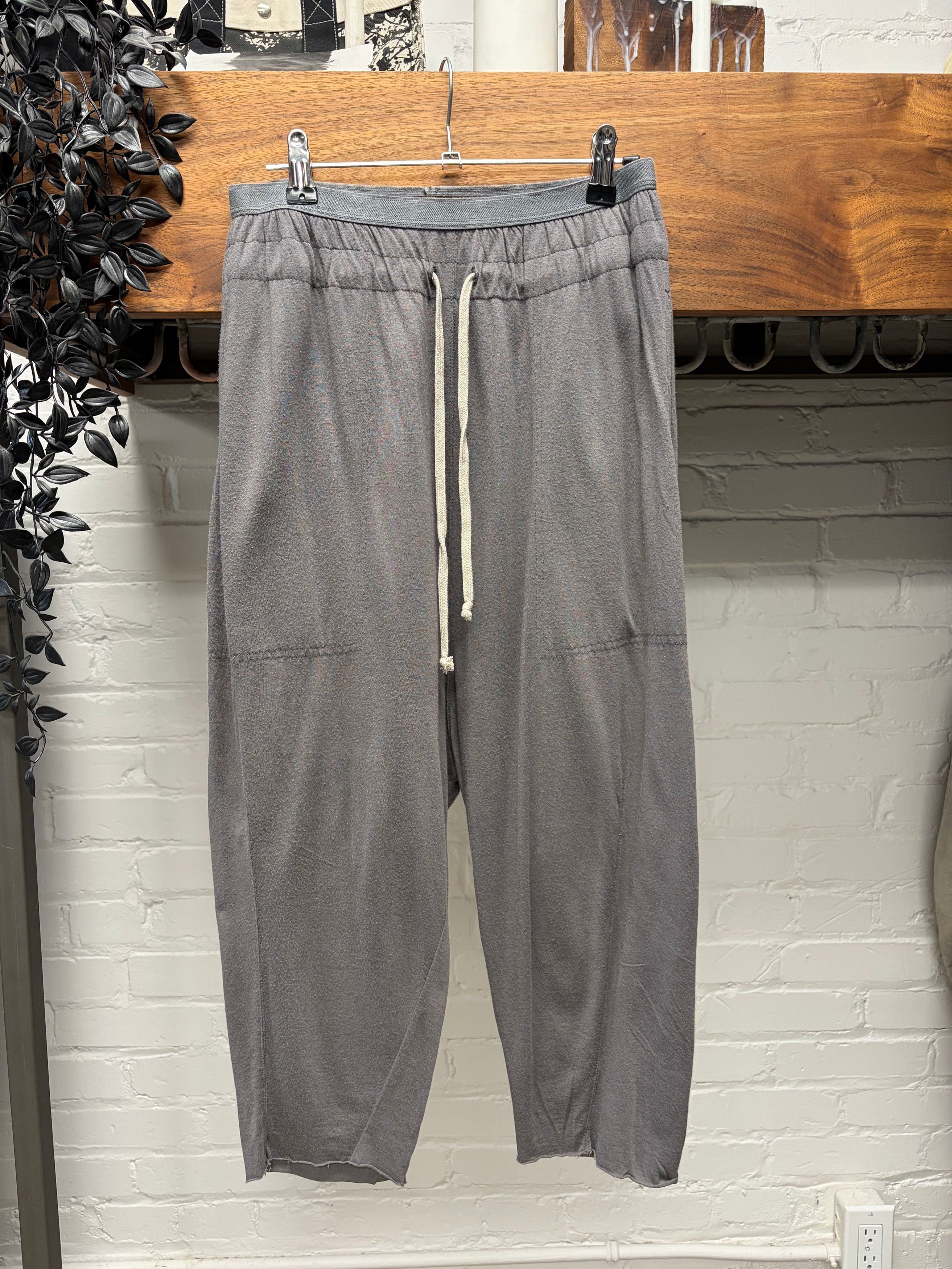 Rick Owens 2000s Rick Owens ‘Lilies’ Dust Brown Drop Crotch Pod Shorts Size 22" - 1 Thumbnail