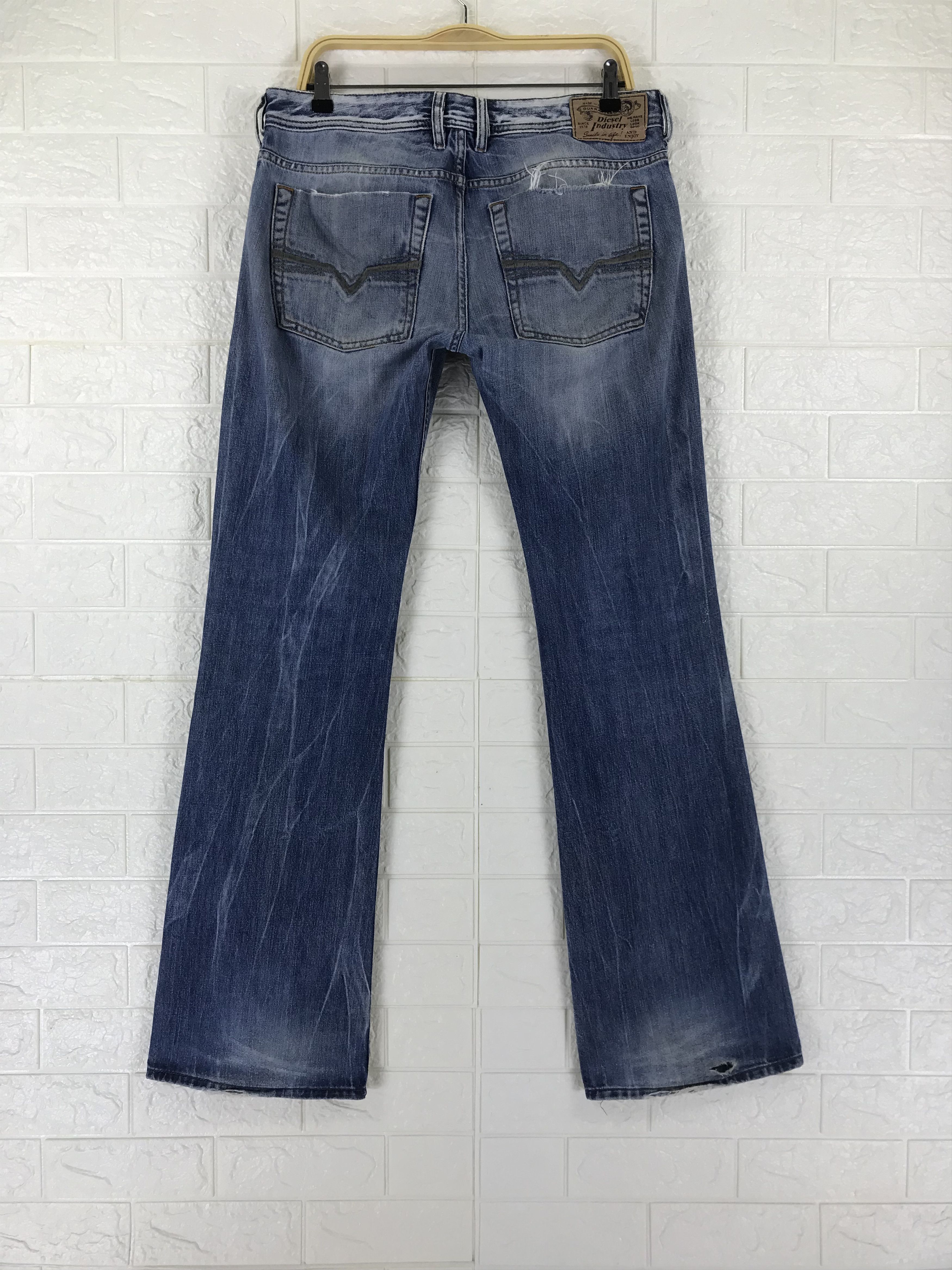 Diesel Vintage Diesel Distressed Flare Jeans Size US 33 - 5 Thumbnail