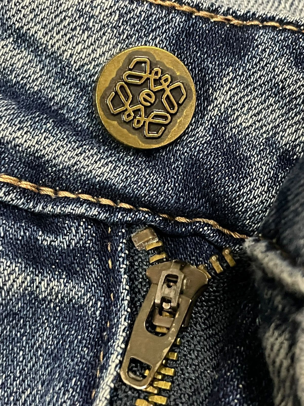 Japanese Brand Vintage Japanese Brand Embroidery Logo Baggy Style Jeans Size US 30 / EU 46 - 12 Thumbnail