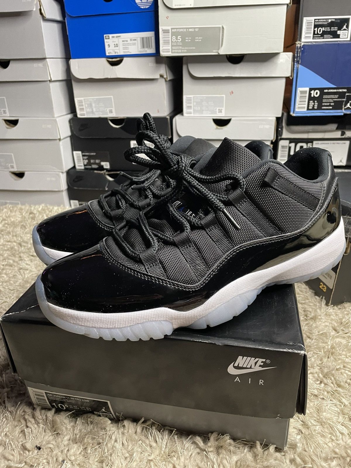 Jordan Brand Jordan 11 Low Space Jam Size US 10.5 / EU 43-44 - 1 Thumbnail