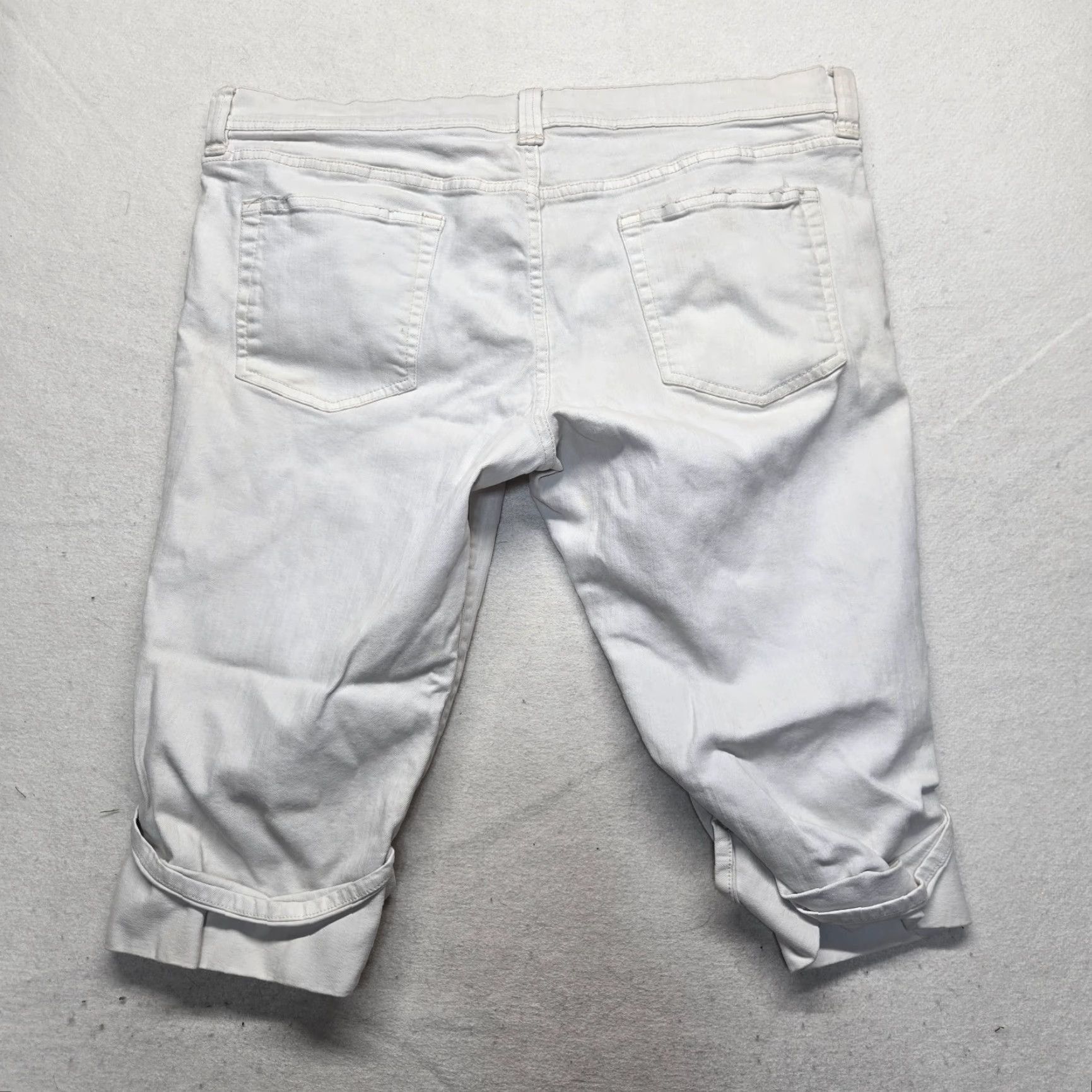 Old Navy Old Navy Women's Plus Size Crop Straight Leg Jeans 18 White Stretch Denim Summer casual Size 40" / US 18 - 7 Thumbnail