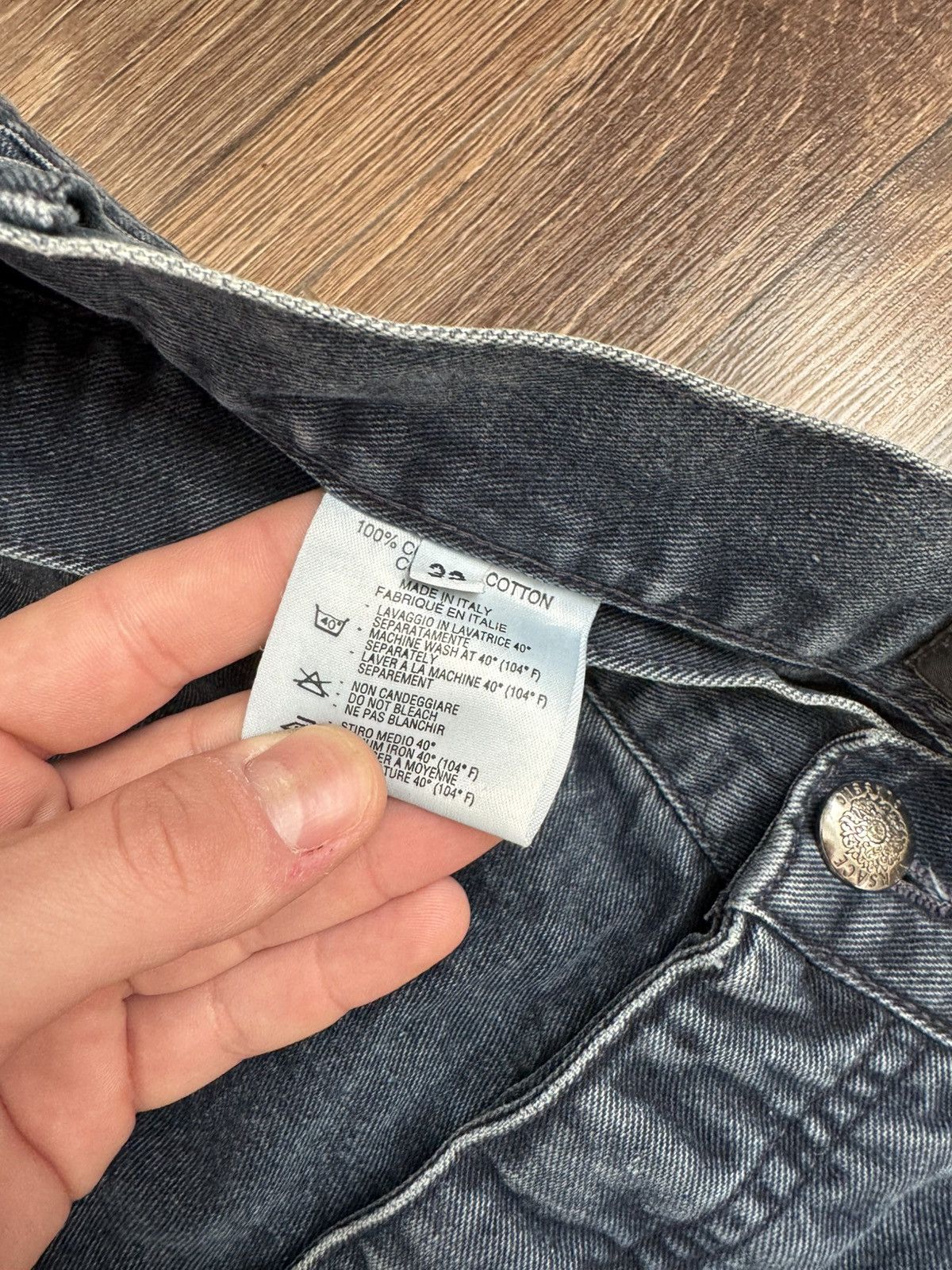 Versace Versace Classic V2 men's W32 slim fit basic navy blue denim pants Jeans Size US 32 / EU 48 - 9 Thumbnail