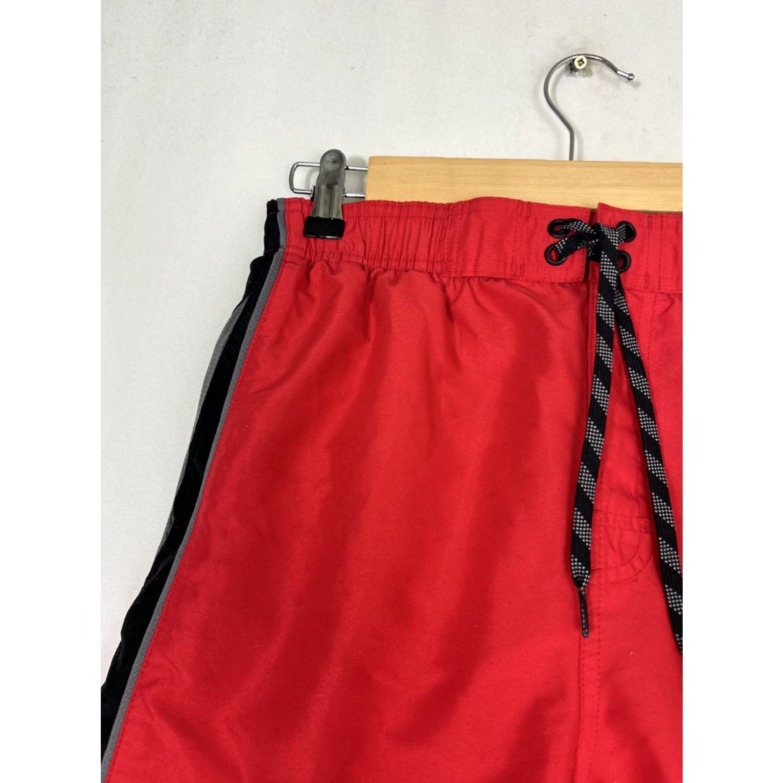 Nike Nike Board Shorts Men M Red Black Lined Swim Bottom 30x9" Size US 31 - 5 Thumbnail