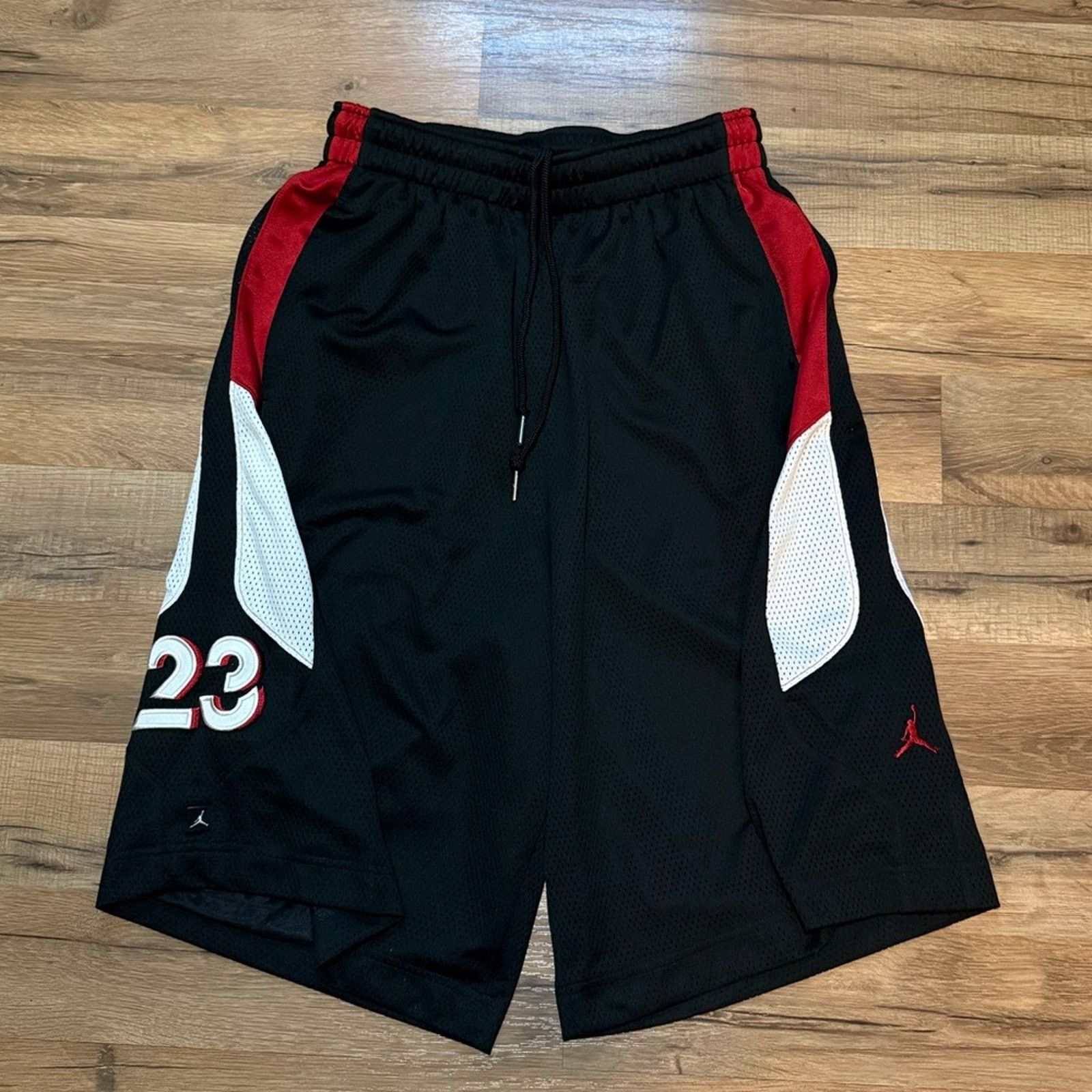 Jordan Brand Y2K Jordan 23 Mesh Shorts Bred Size US 27 - 1 Thumbnail