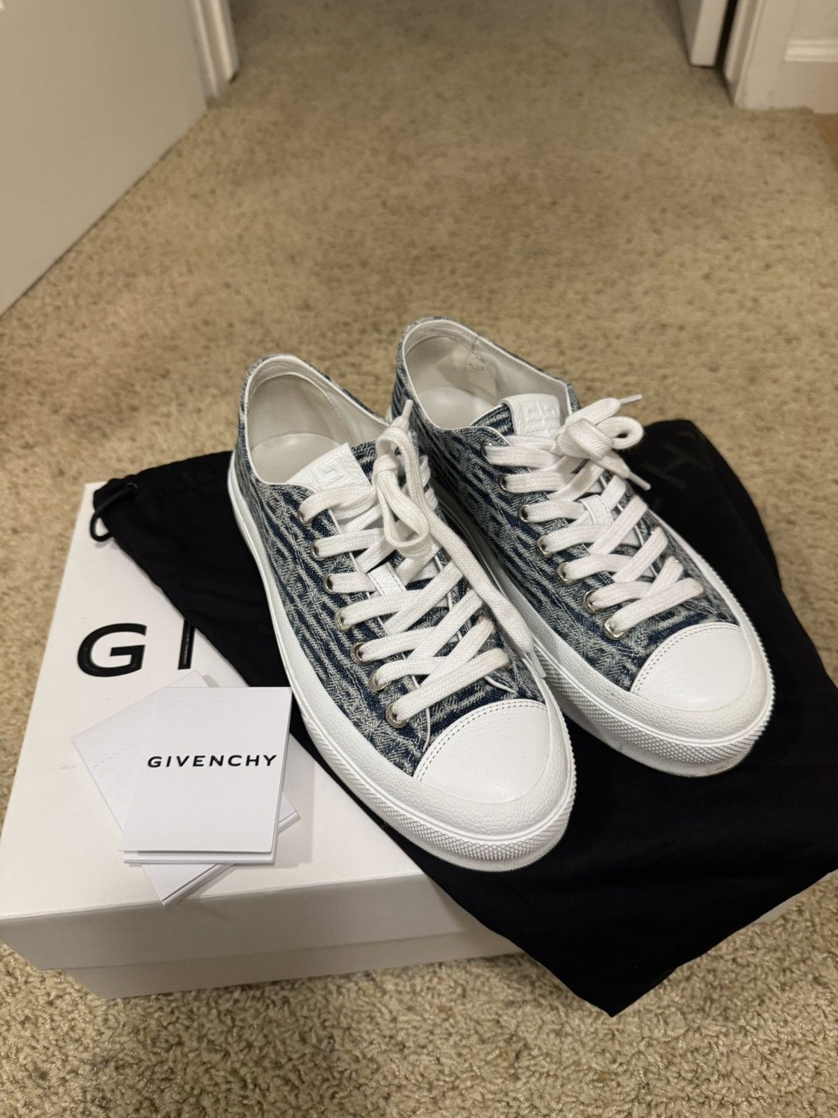 Givenchy Givenchy Blue City Low-Top Sneakers Size US 8 / IT 38 - 1 Thumbnail