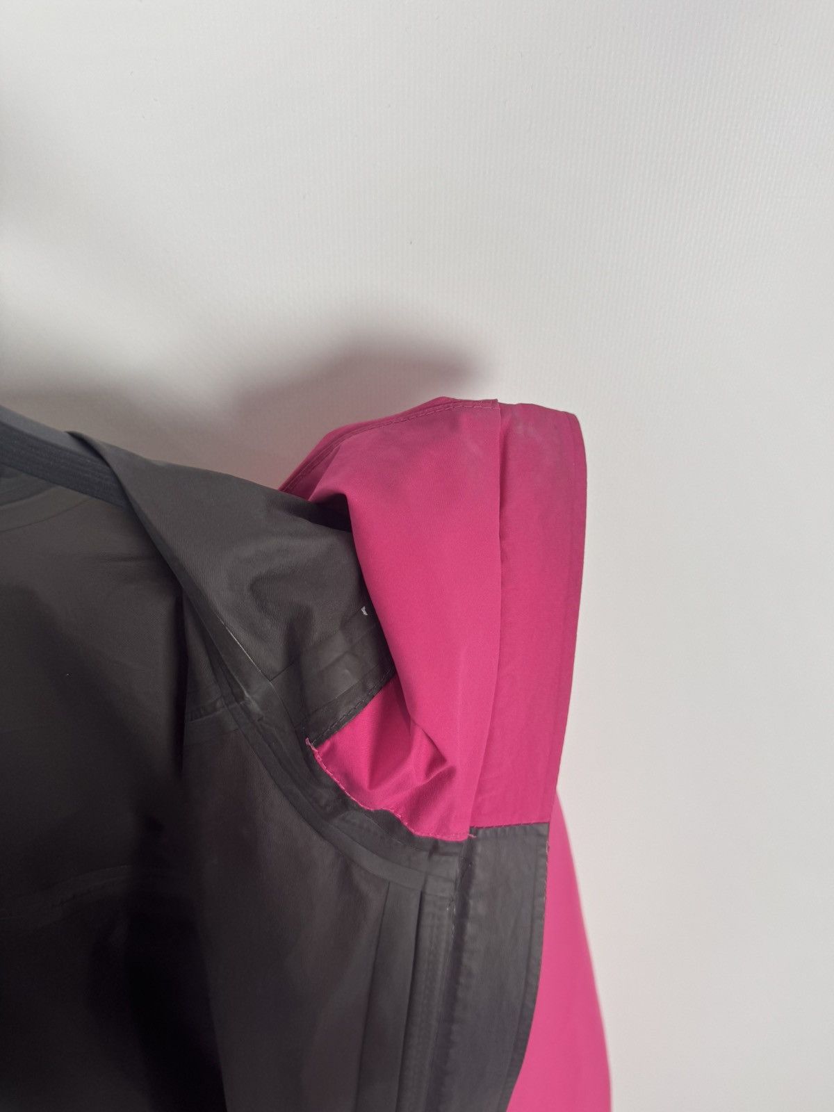 Mammut Distressed Mammut Gore-Tex Pink Women’s Outdoor Jacket Size S / US 4 / IT 40 - 20 Thumbnail