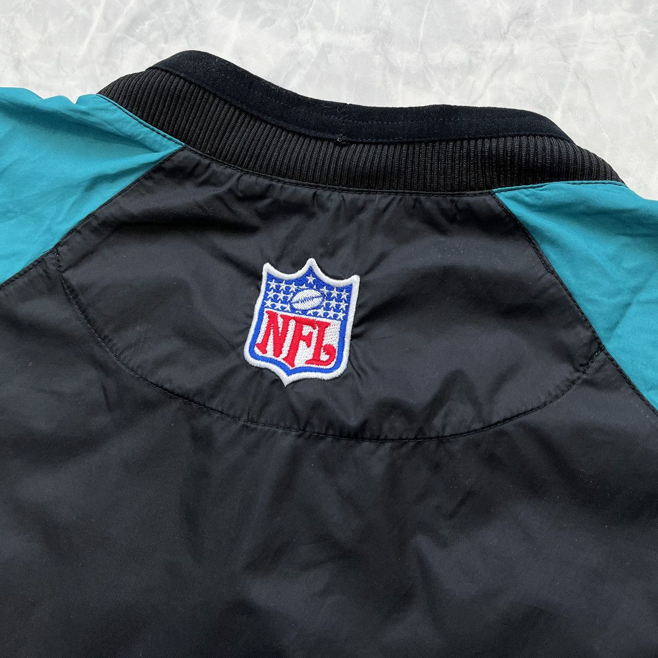 NFL × Nike × Vintage VTG 90s NFL JACKSONVILLE JAGUARS NYLON PULLOVER JACKET NIKE Size US XL / EU 56 / 4 - 3 Thumbnail