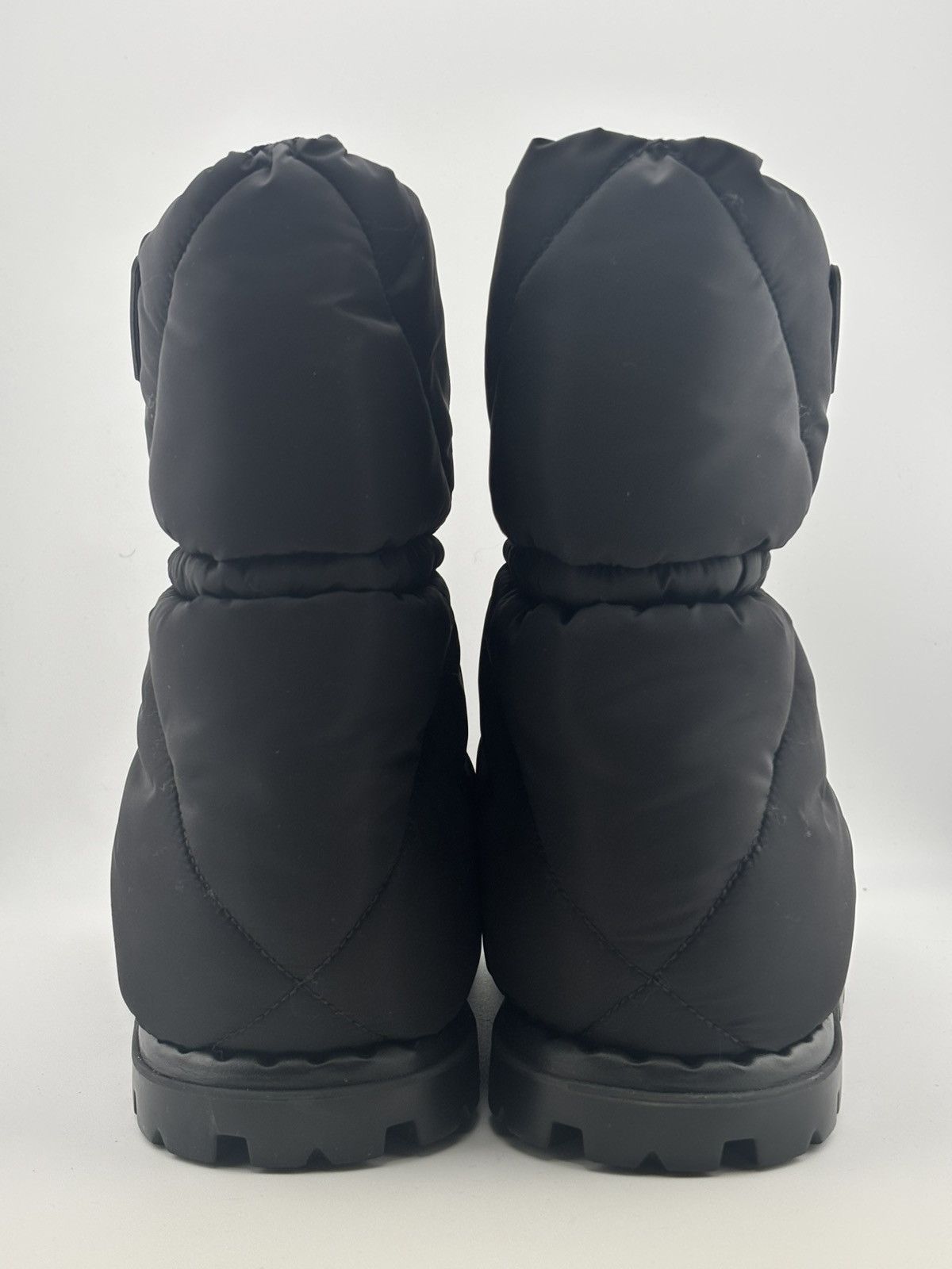 Prada PRADA QUILTED BOOTS SIZE 8 Size US 8 / EU 41 - 9 Thumbnail