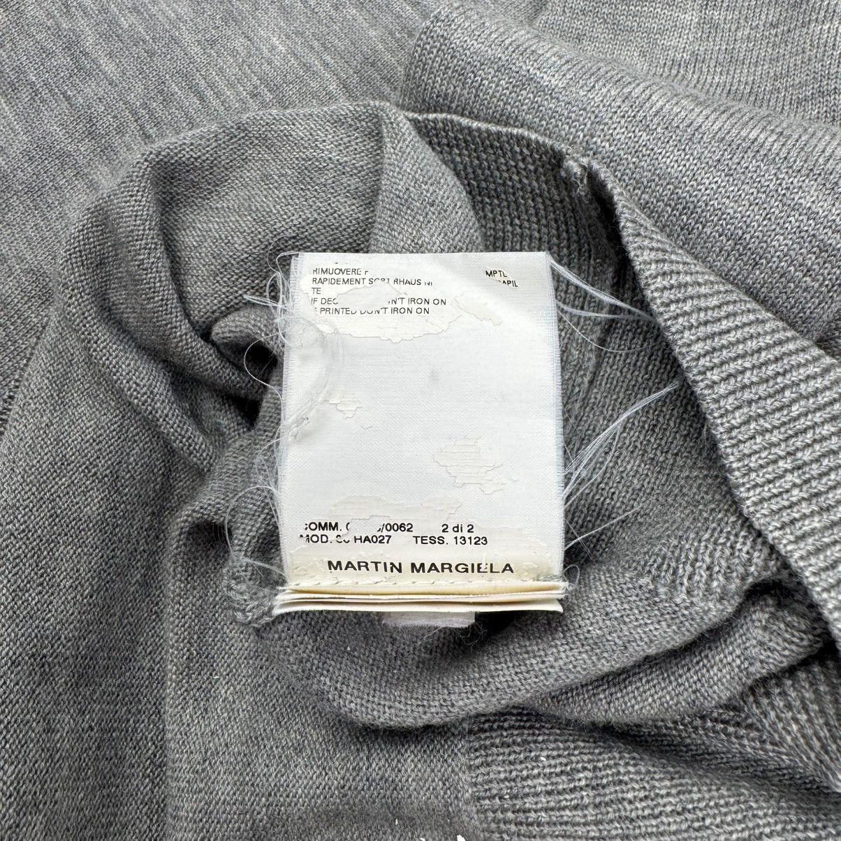 Maison Margiela AW2006 Martin Margiela Light Gray Wool V-Neck Knit Pullover Size US M / EU 48-50 / 2 - 8 Thumbnail