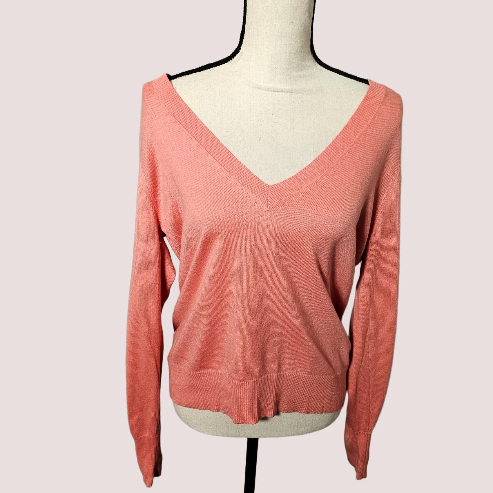 Loft VINTAGE LOFT Sweater Women Size M Pink Silk Blend Long Sleeve V-Neck Pullover Size M / US 6-8 / IT 42-44 - 1 Thumbnail