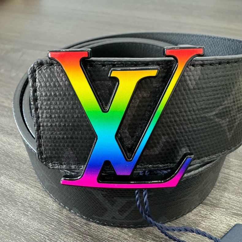 Louis Vuitton Louis Vuitton Rainbow Button Men's Belt Size ONE SIZE - 3 Thumbnail