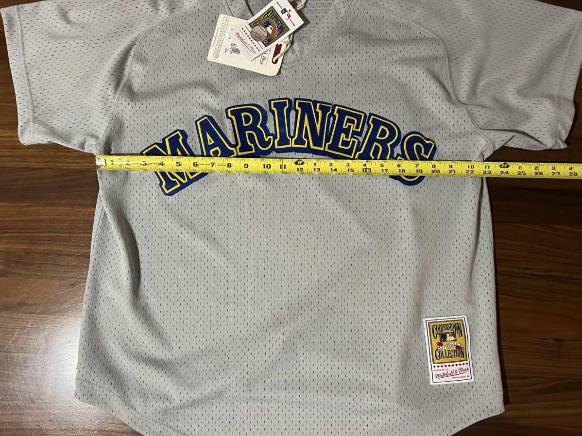 Mitchell & Ness Men's Ken Griffey Jr. Gray Seattle Mariners 1989 Size XL Size US XL / EU 56 / 4 - 8 Thumbnail