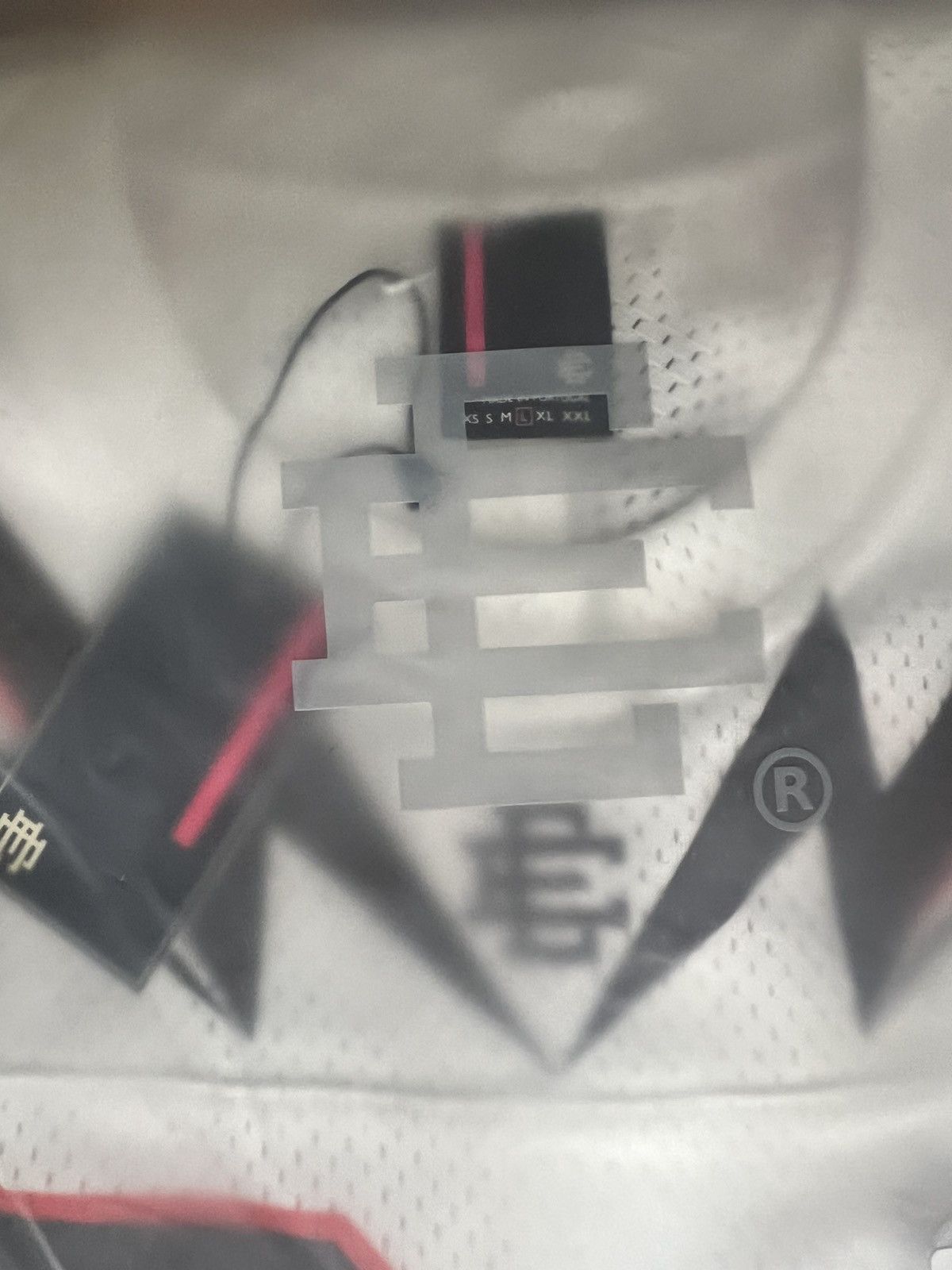 Eric Emanuel Eric Emanuel sport jersey 91 white large Size US L / EU 52-54 / 3 - 2 Thumbnail