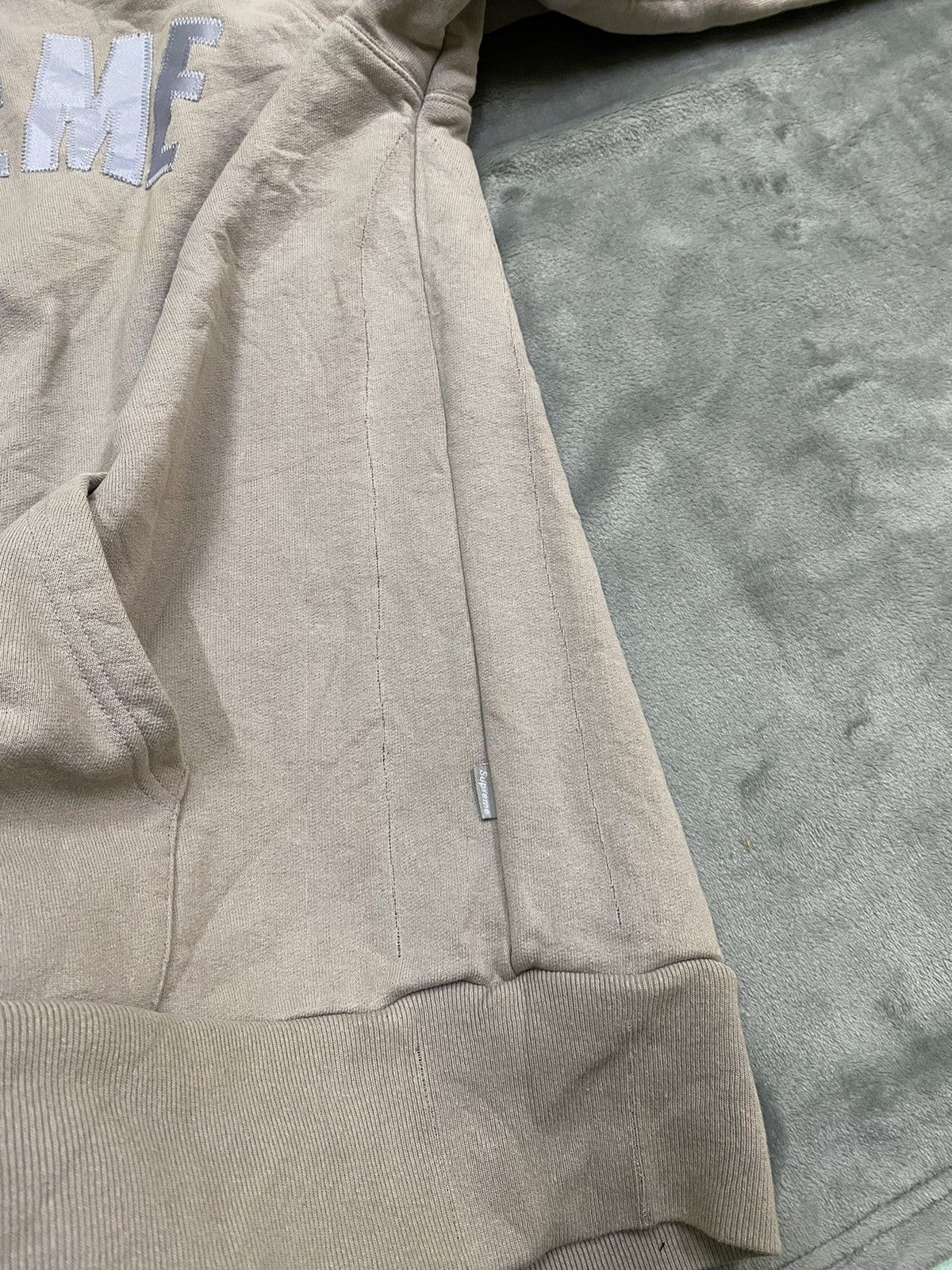 Supreme Supreme Arc Thermal Logo Size US XL / EU 56 / 4 - 11 Thumbnail