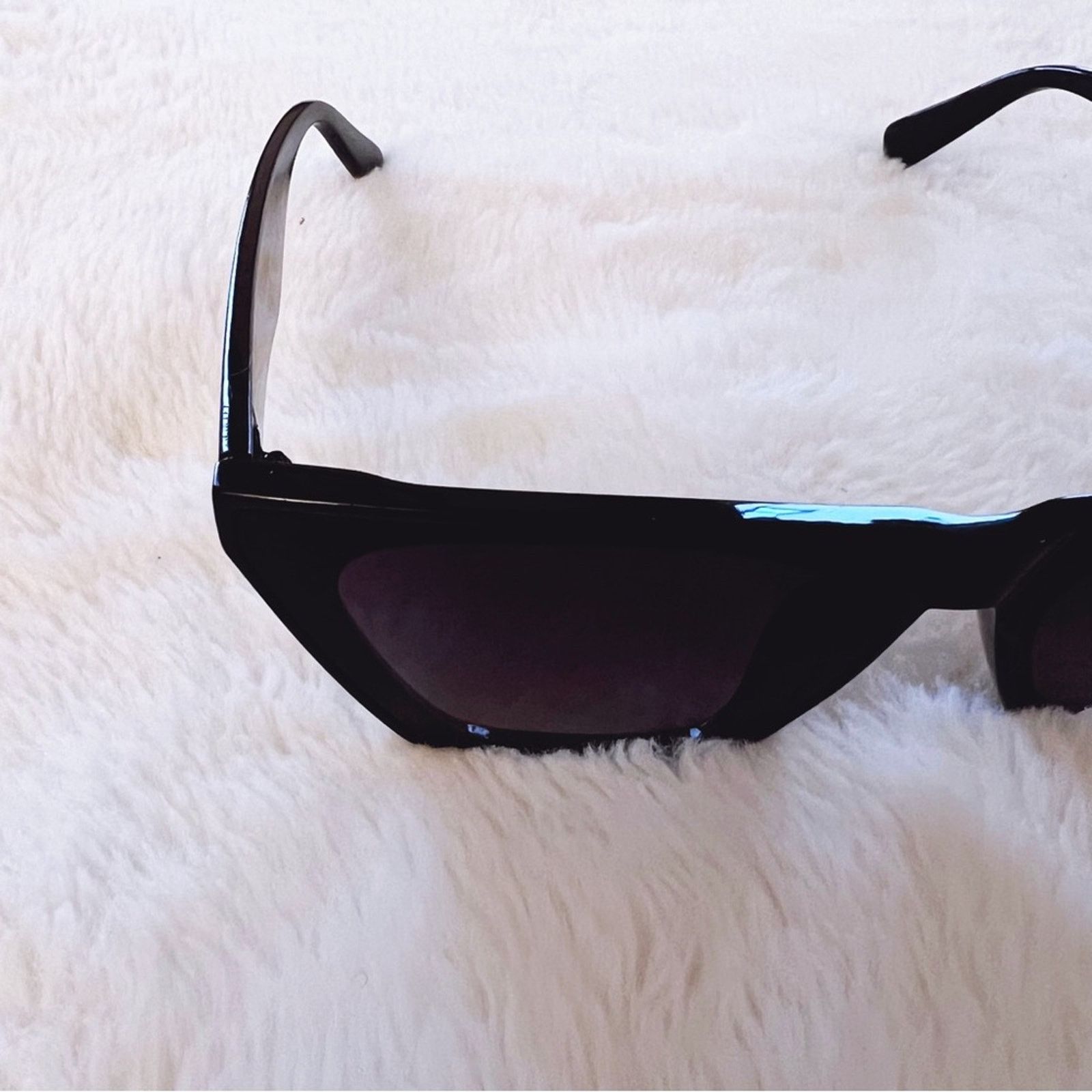Other Lucy Black Sleek Square Frame Sunglasses Size ONE SIZE - 7 Thumbnail