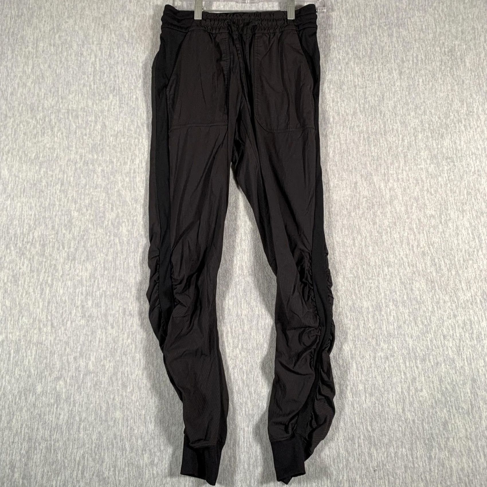 Lululemon Lululemon Pants Womens 4 Black Jogger Ruched Leg Elastic Waist Athleisure Lounge Jogger Pants Slim Tapered Leg Womens 4 Black Size 27" / US 4 / IT 40 - 2 Thumbnail