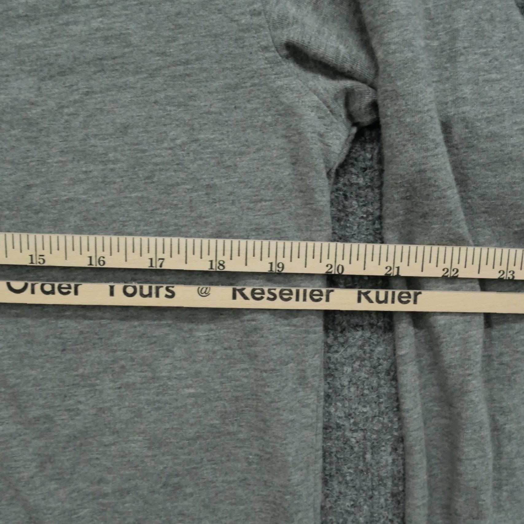 Vintage VINTAGE Cabela's Shirt Mens Small Grey Undershirt Out Doors Hiking Mock Neck Shirt Size US S / EU 44-46 / 1 - 7 Thumbnail