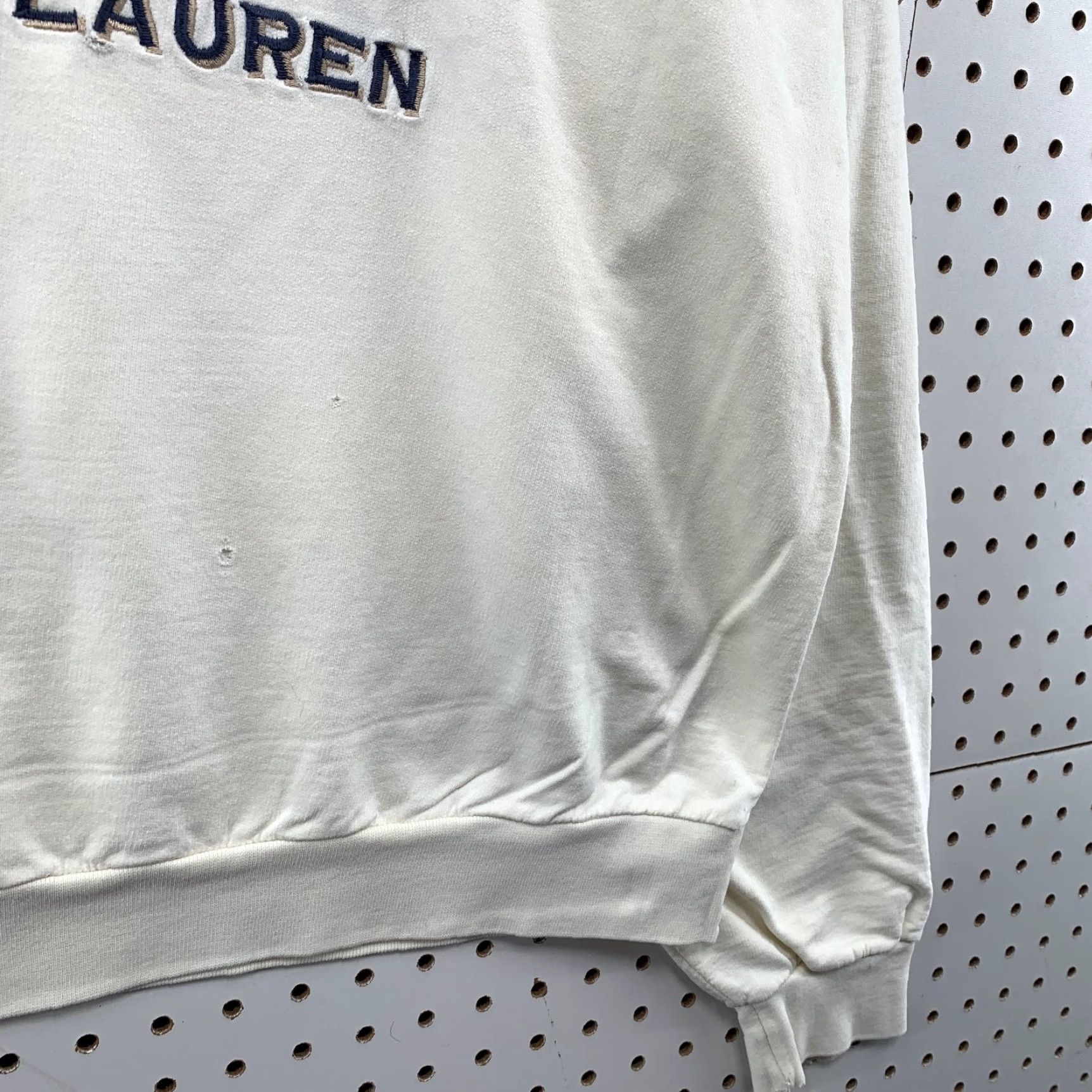 Ralph Lauren VINTAGE Ralph Lauren Chaps Sweatshirt Mens Large White Flag Embroidered 90s Crew Neck Cotton Fleece All Seasons Pullover World New Title Size US L / EU 52-54 / 3 - 7 Thumbnail