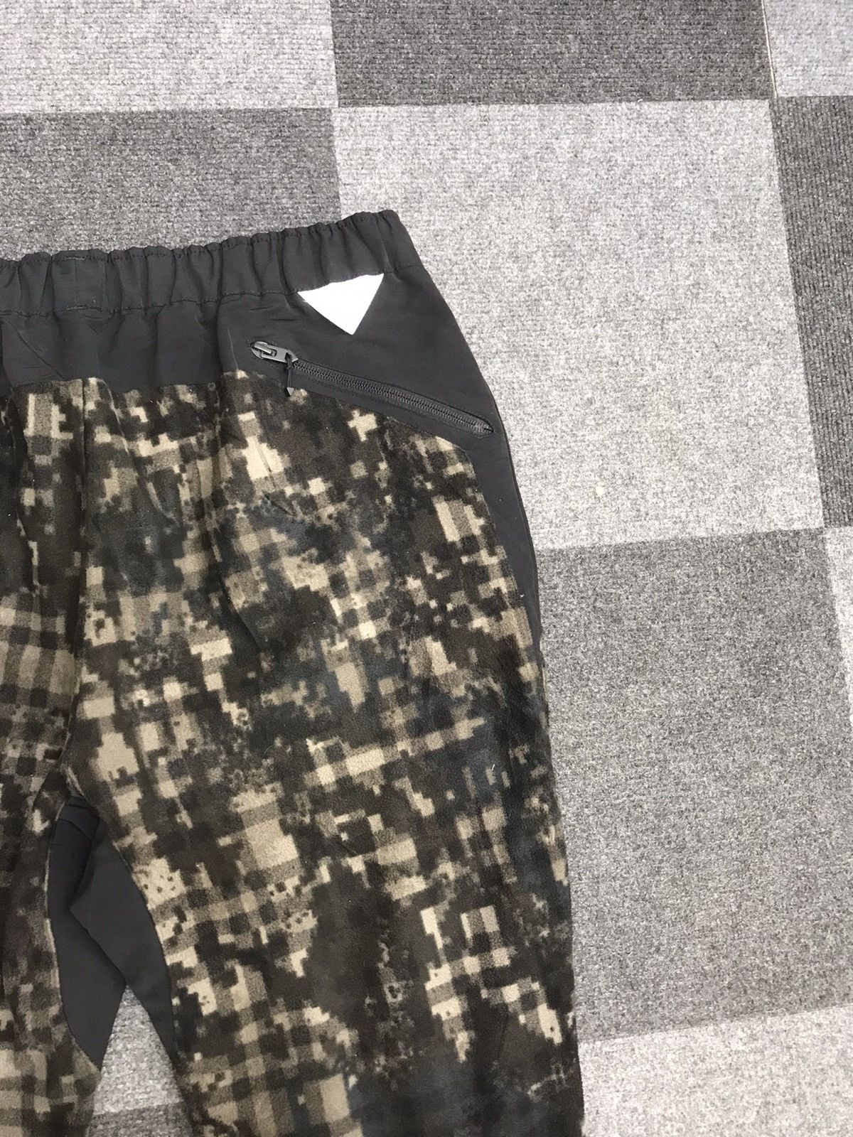 Adidas × White Mountaineering White Mountaineering X adidas Hybrid Track Pant Size US 32 / EU 48 - 17 Thumbnail