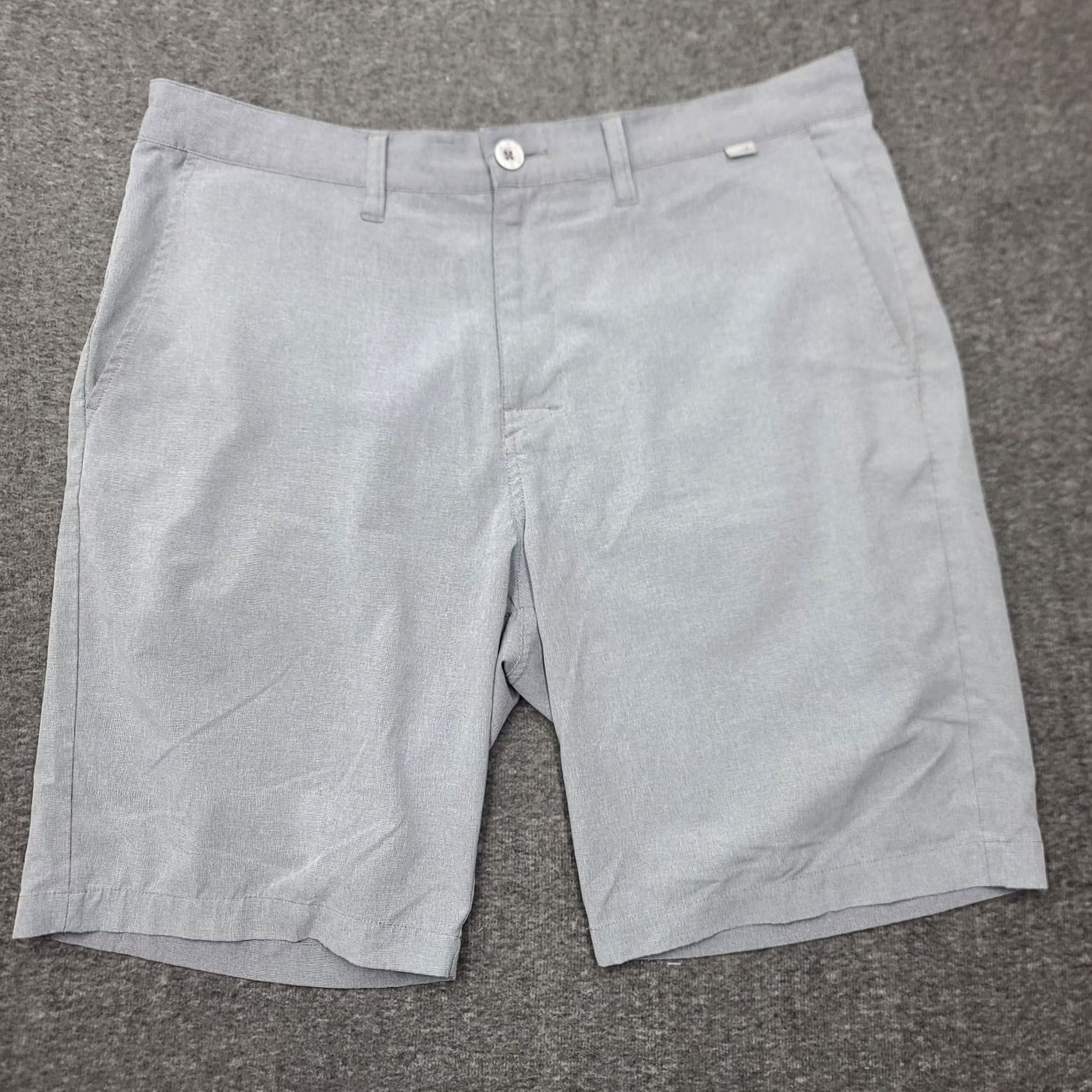TravisMathew TravisMathew Beck Men's 36 Gray Golf Shorts Performance Stretch Lightweight 10in Size US 36 / EU 52 - 2 Thumbnail