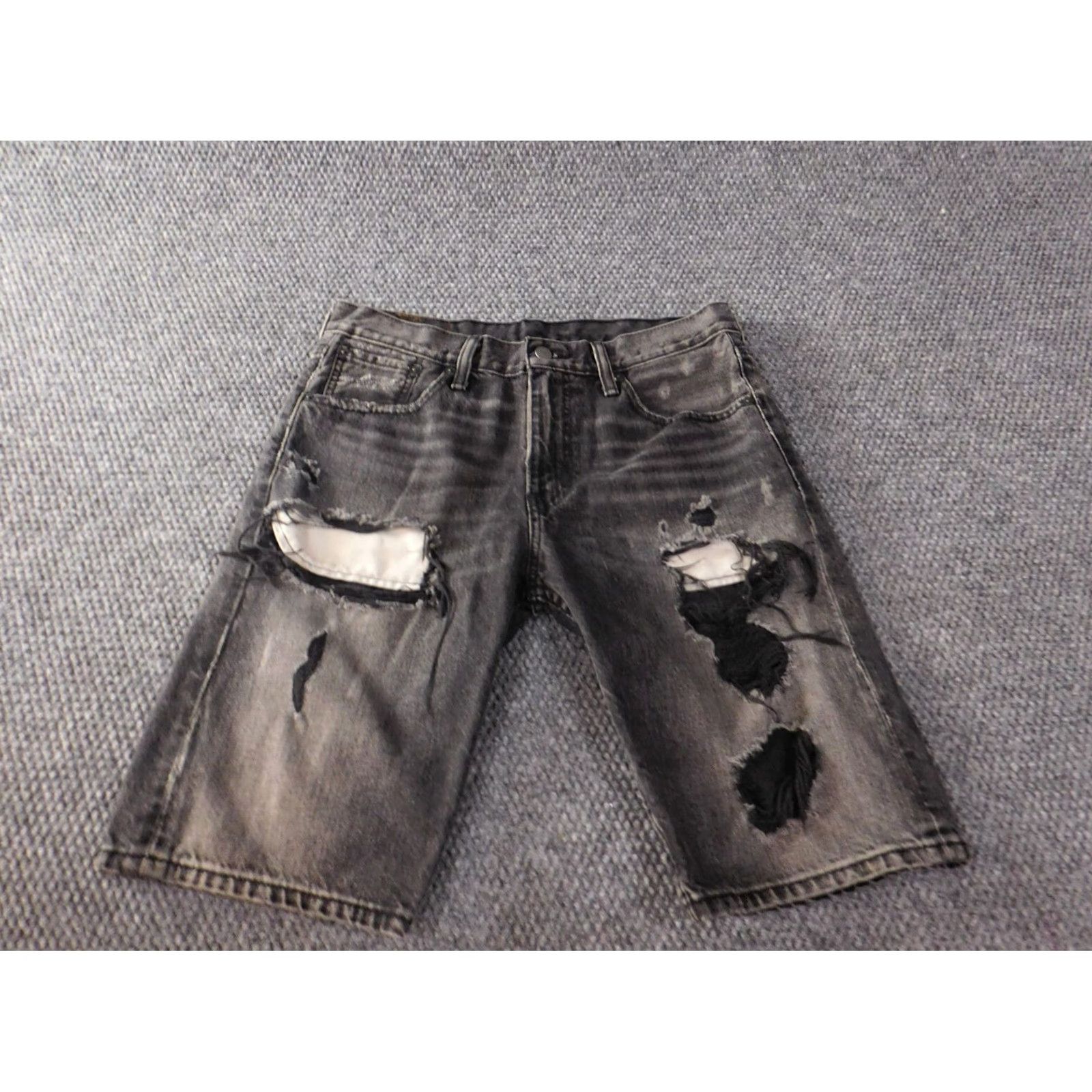 Levi's Levi's Shirts 508 Mens Black Denim Shorts 30 Distressed Bermuda Ripped Classic Regular Zip Front Flat Front Logo Men Buddies? Size US 30 / EU 46 - 2 Thumbnail