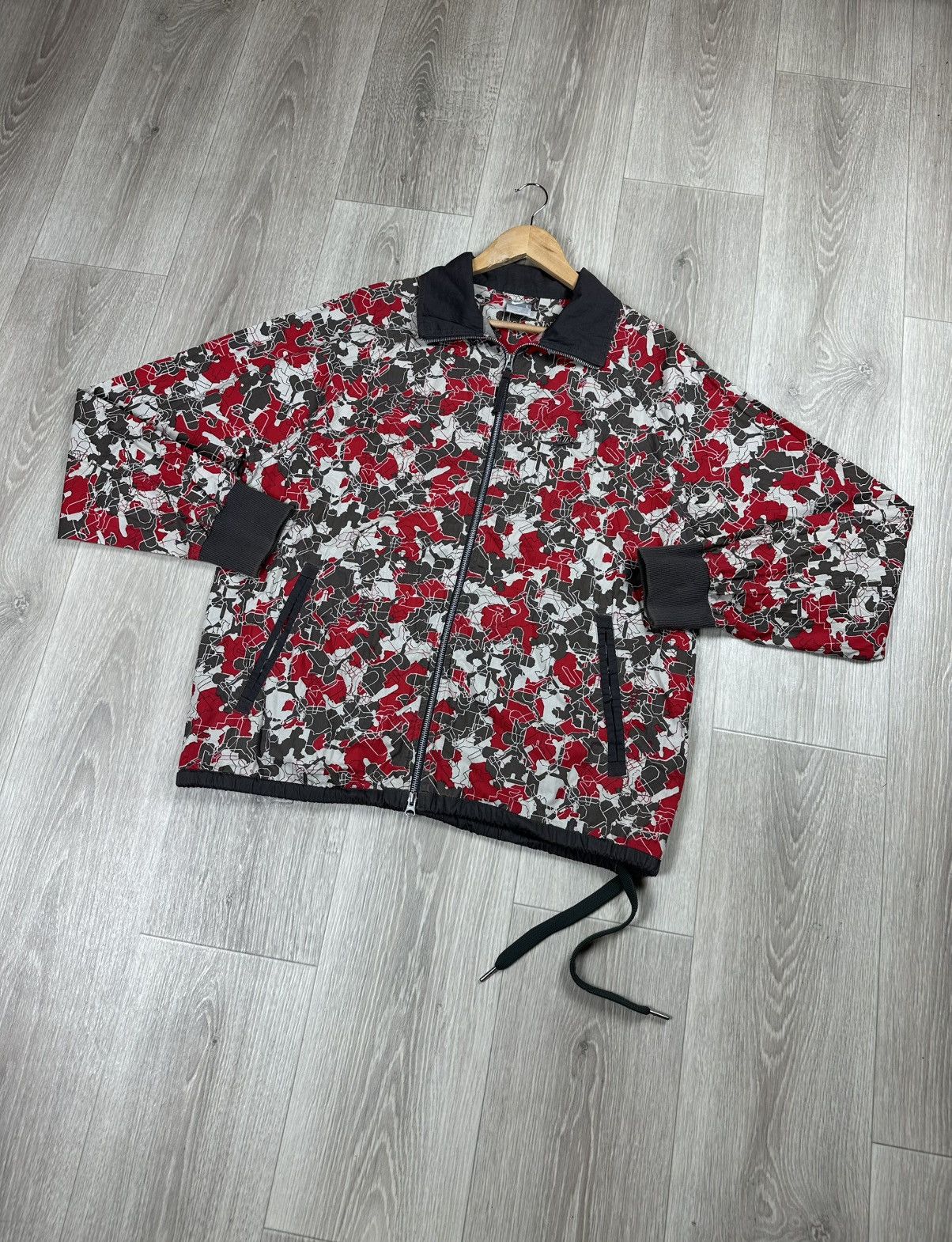 Nike Vintage Nike Jacket Camo Streetwear Windbreaker Size L Size US L / EU 52-54 / 3 - 3 Thumbnail