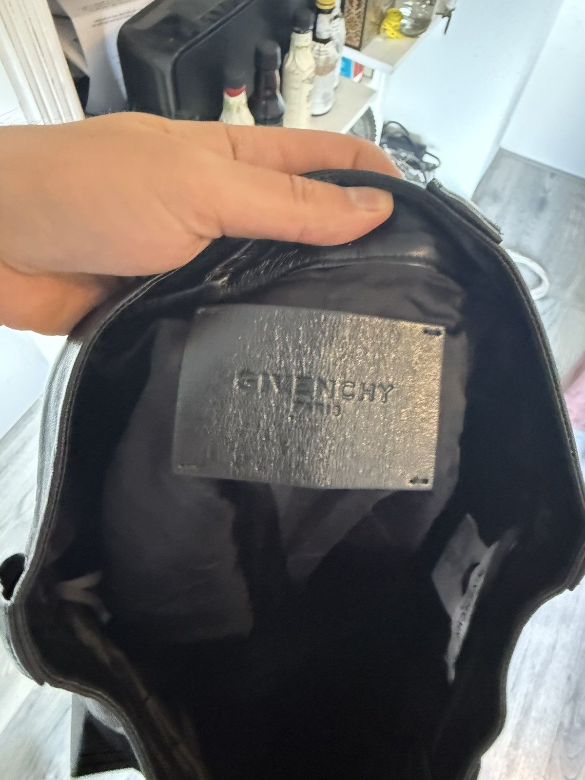 Givenchy Givenchy Lambskin Pleated Trousers in Black Size US 30 / EU 46 - 13 Thumbnail