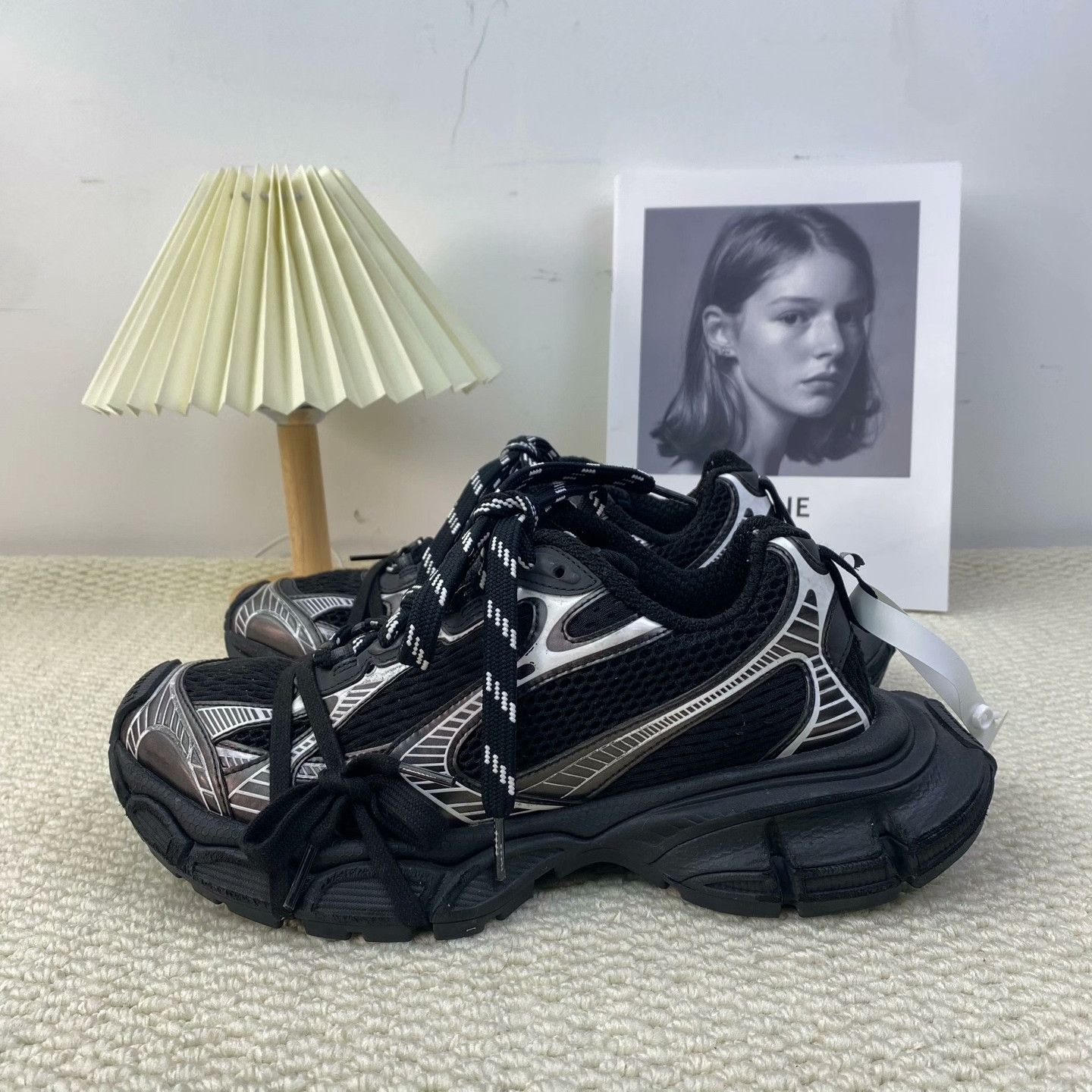 Balenciaga Balenciaga Lowtop Sneakers 7 Men Size US 7 / EU 40 - 1 Thumbnail