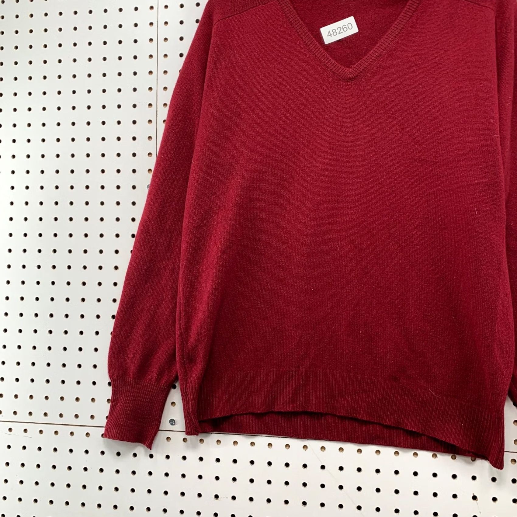 Vintage Thane Sweater Mens Large Red V-Neck 100% Cashmere Vintage Pullover Winter Long Sleeve Shirt Size US L / EU 52-54 / 3 - 3 Thumbnail