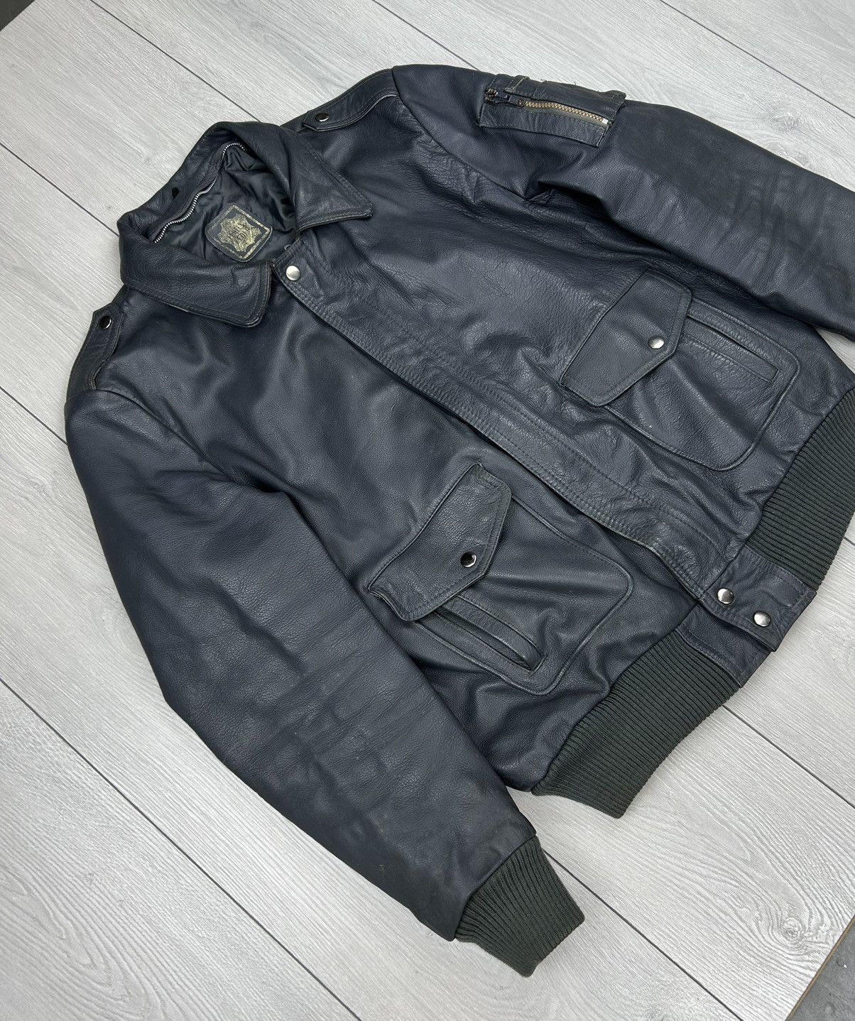 Vintage Vintage Aviator Leather Jacket size M Size US M / EU 48-50 / 2 - 3 Thumbnail