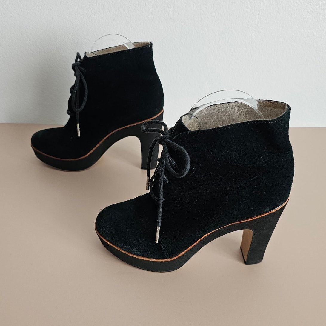 Michael Kors Michael Kors Rosalyn Suede Leather Ankle Platform Boots 6 Size US 6 / IT 36 - 5 Thumbnail
