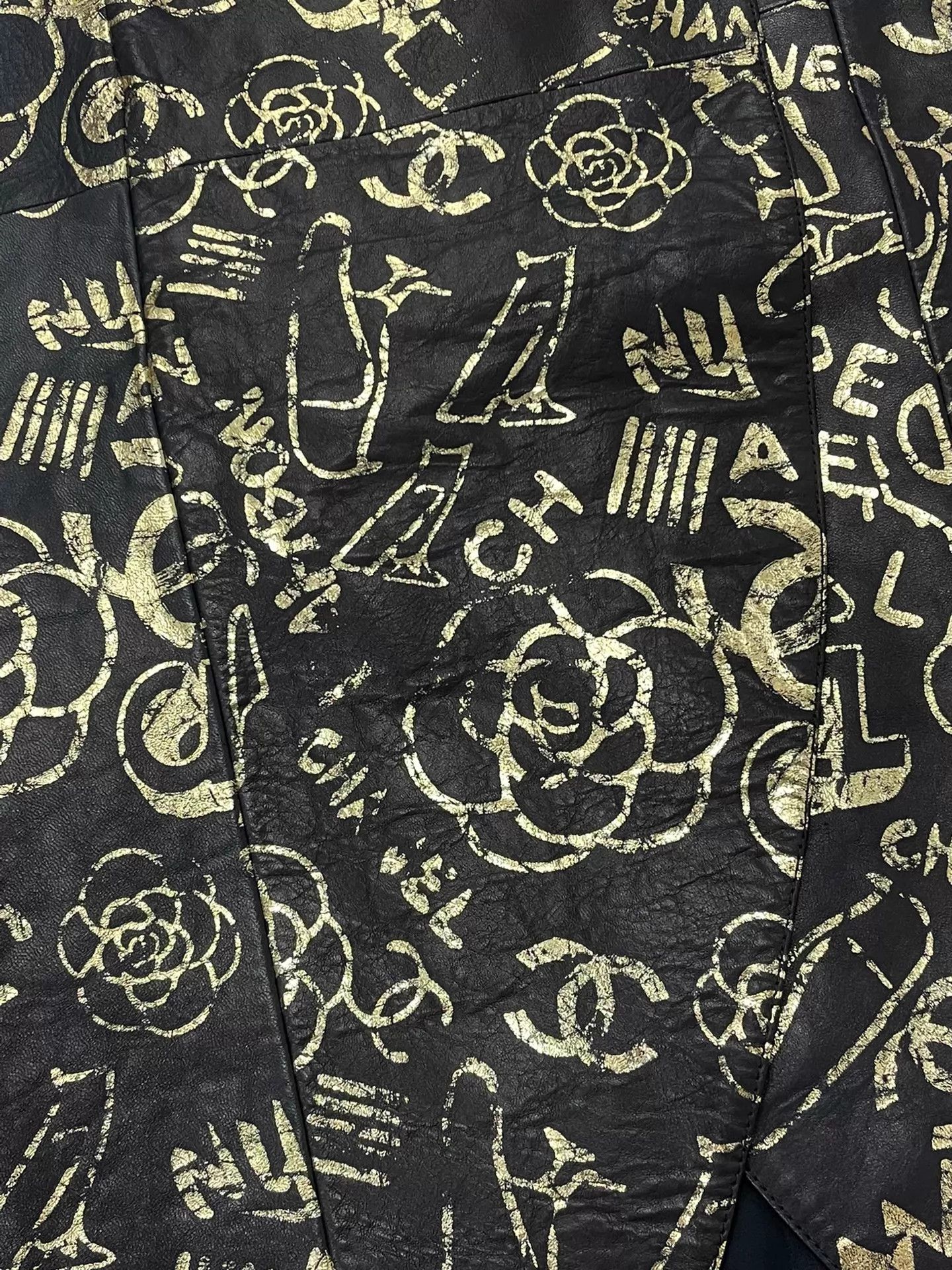 Chanel Chanel Egyptian Gold Graffiti Skirt Black Gold 38 Size 27" / US 4 / IT 40 - 2 Thumbnail