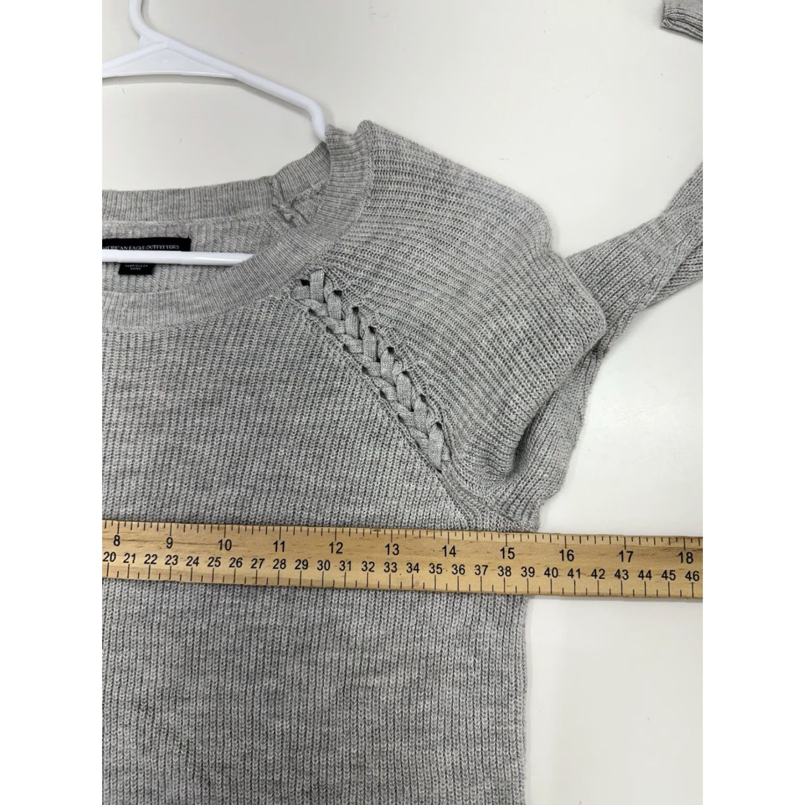 American Eagle Outfitters American Eagle Outfitters Sweater Womens Size XS Gray Long Sleeve Thin Knit Pullover Regular 90s Pattern Solid Crew Neck"} Size XS / US 0-2 / IT 36-38 - 6 Thumbnail