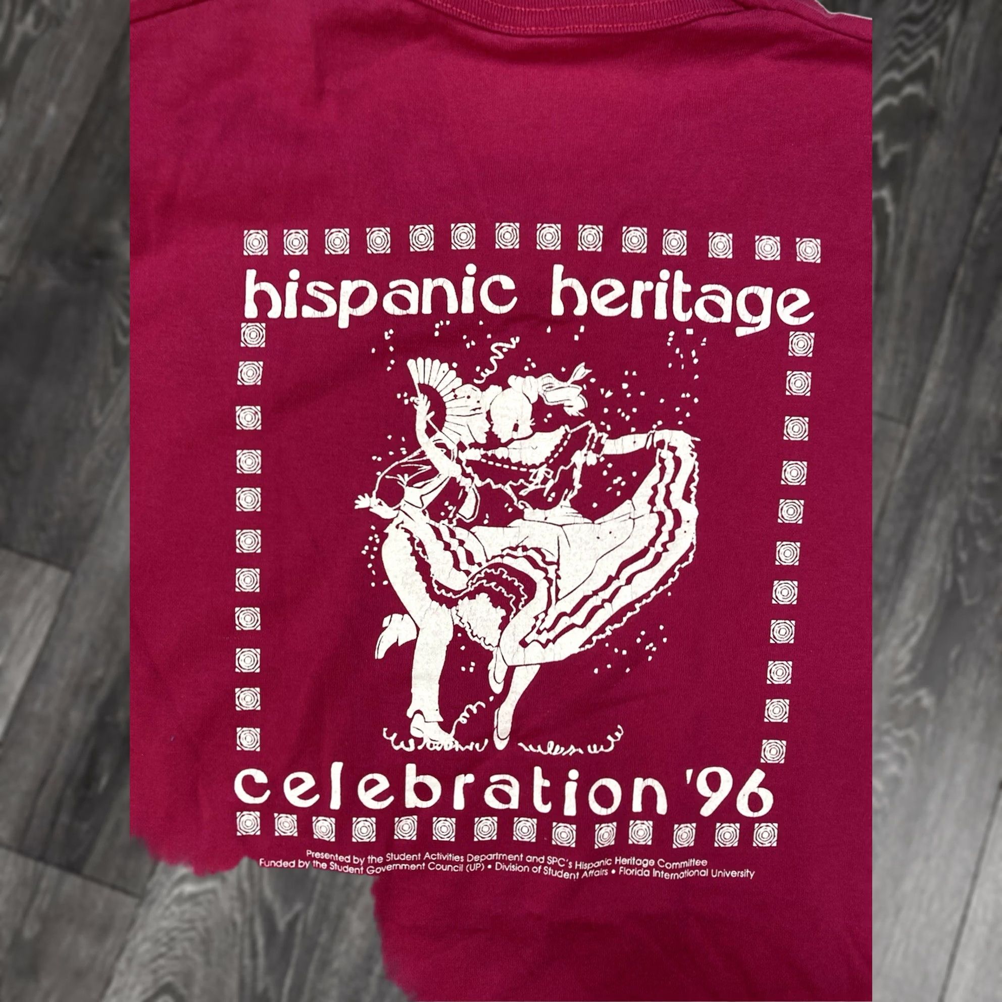 Fruit Of The Loom VINTAGE FIU Hispanic Heritage T-Shirt Men XL Gray Cotton 90s Graphic Print Crew Neck Short Sleeve Logo 1990-1999 USA 90s Mens Tall Size US XL / EU 56 / 4 - 1 Thumbnail