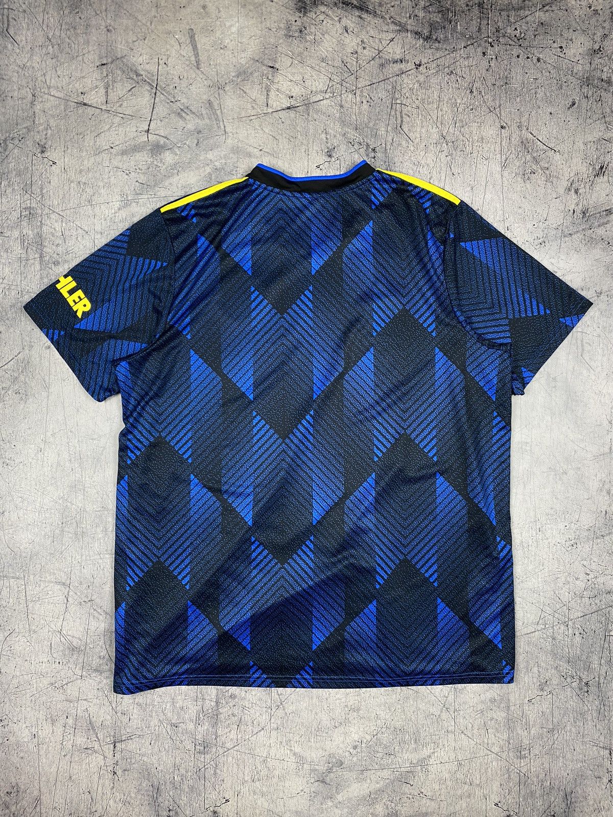 Adidas Adidas Manchester United 2021-2022 Soccer Jersey Size US XXL / EU 58 / 5 - 10 Thumbnail